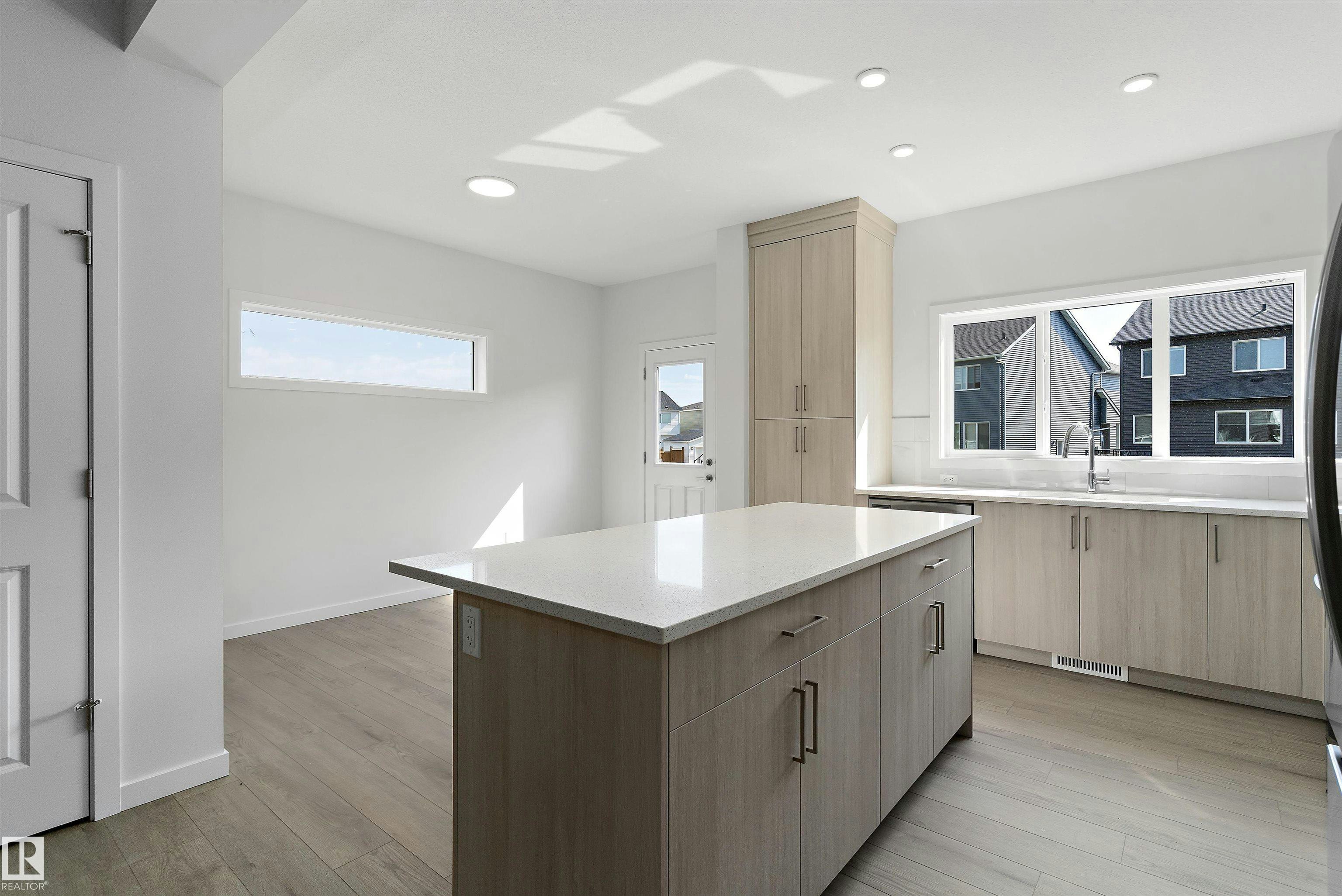 5633 Hawthorn Way, Edmonton, AB, T6X 3K7 - 9