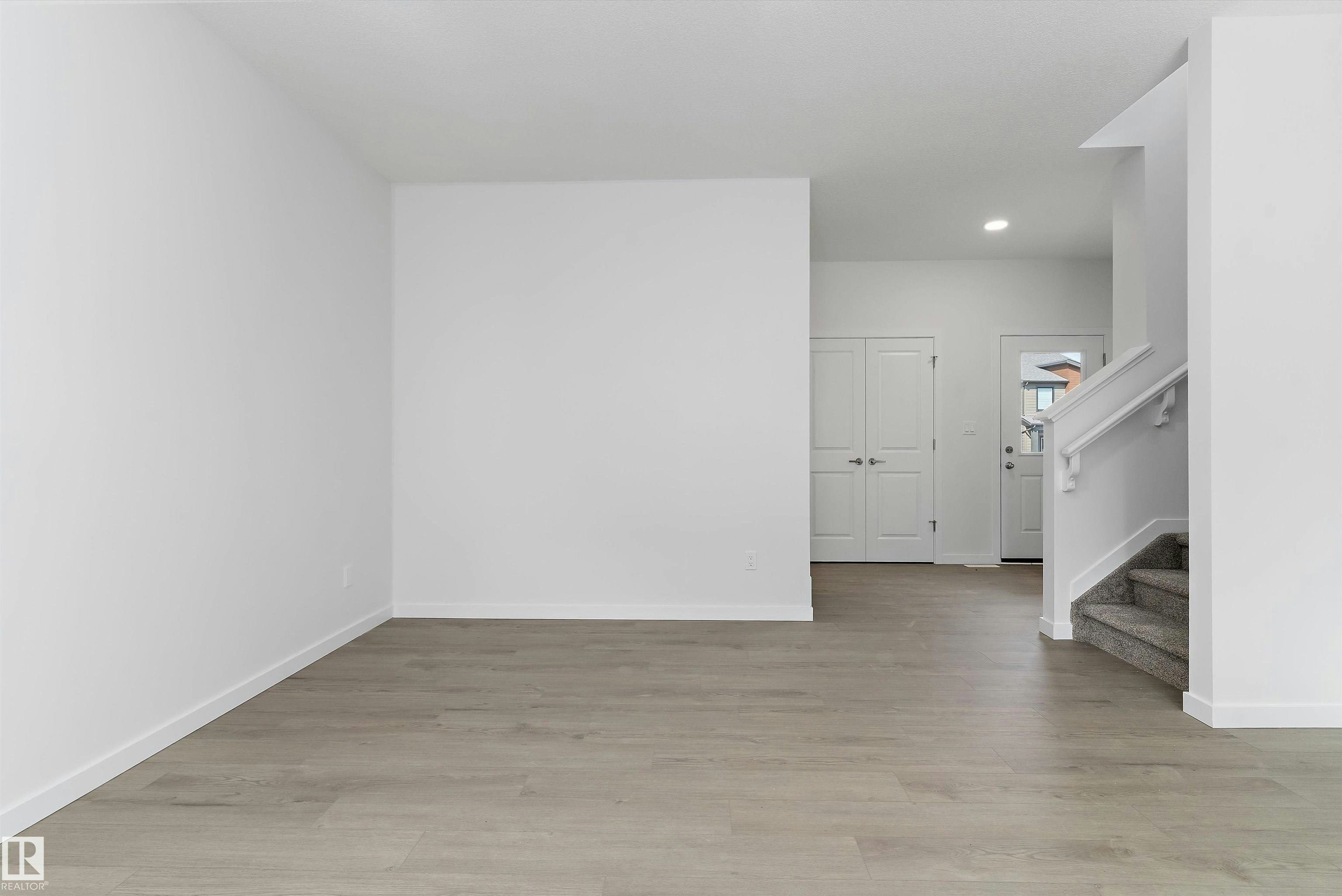 5633 Hawthorn Way, Edmonton, AB, T6X 3K7 - 4