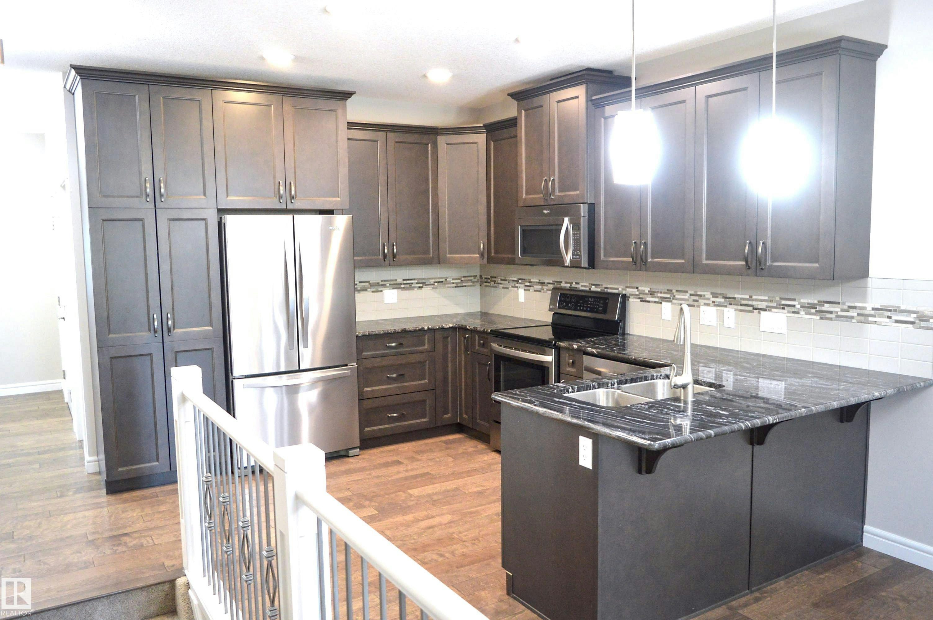 2-7115 Armour Link Link, Edmonton, AB, T6W 2V2