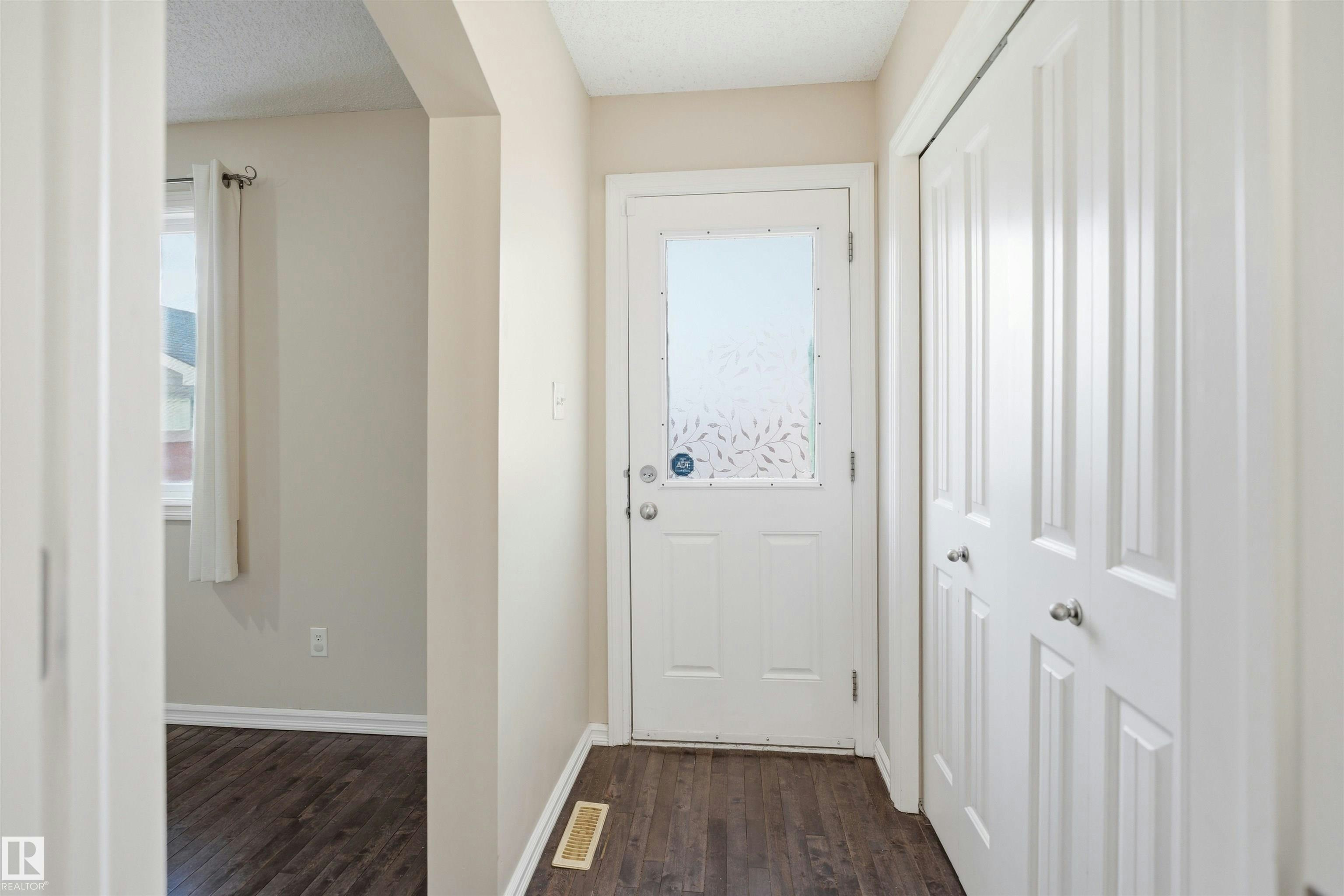 1124 37a Avenue, Edmonton, AB, T6T 0E7 - 14