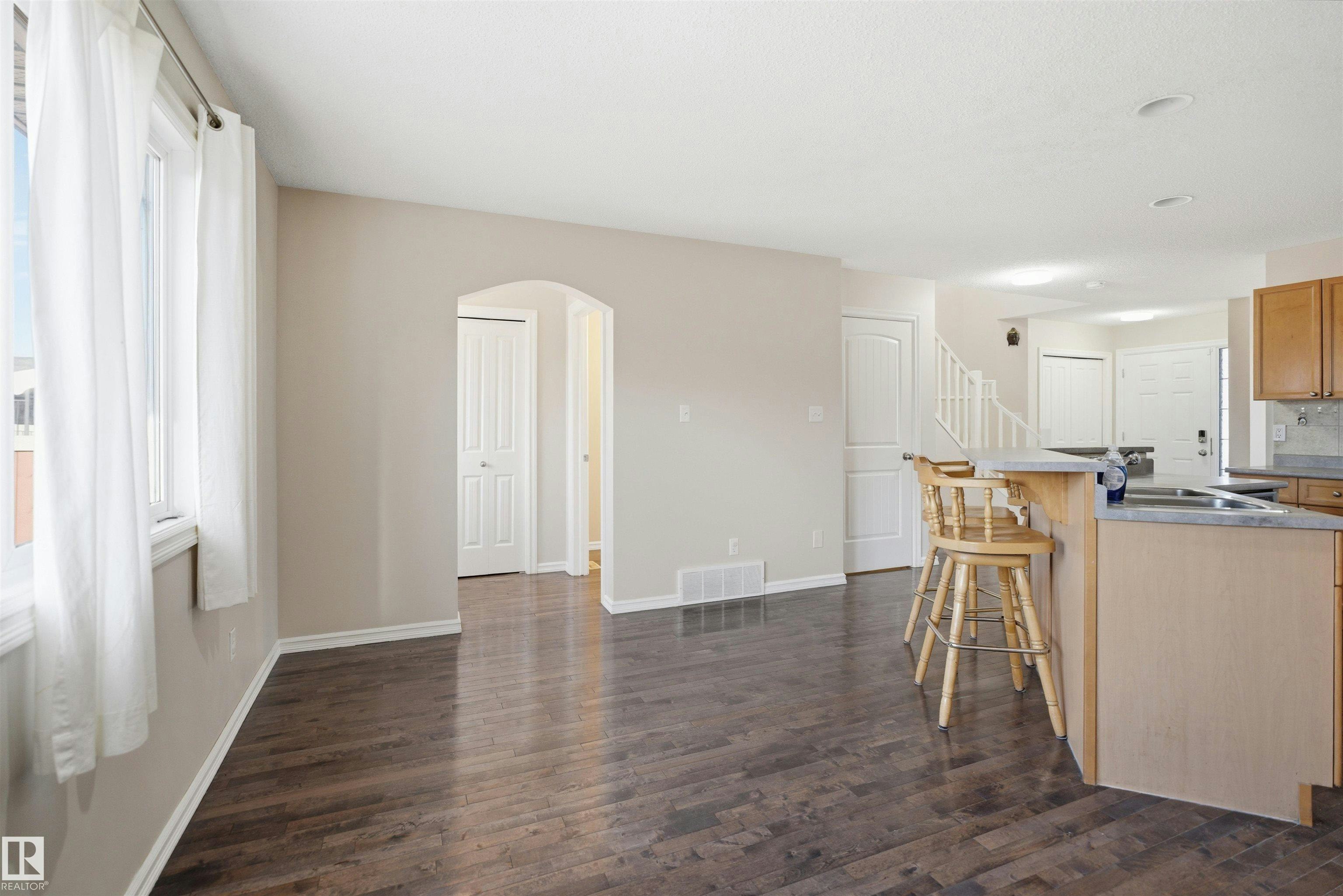 1124 37a Avenue, Edmonton, AB, T6T 0E7 - 12