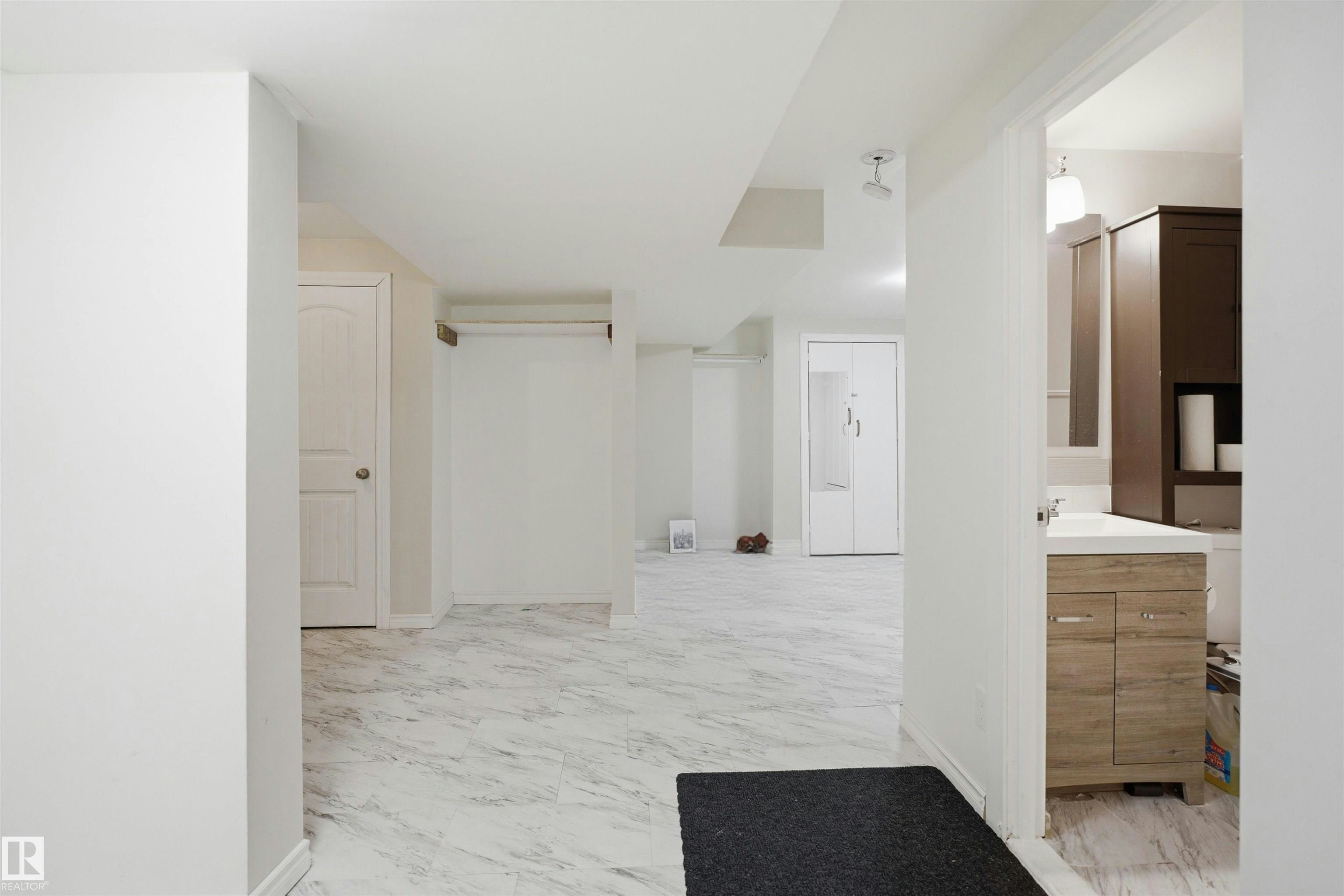 1124 37a Avenue, Edmonton, AB, T6T 0E7 - 30