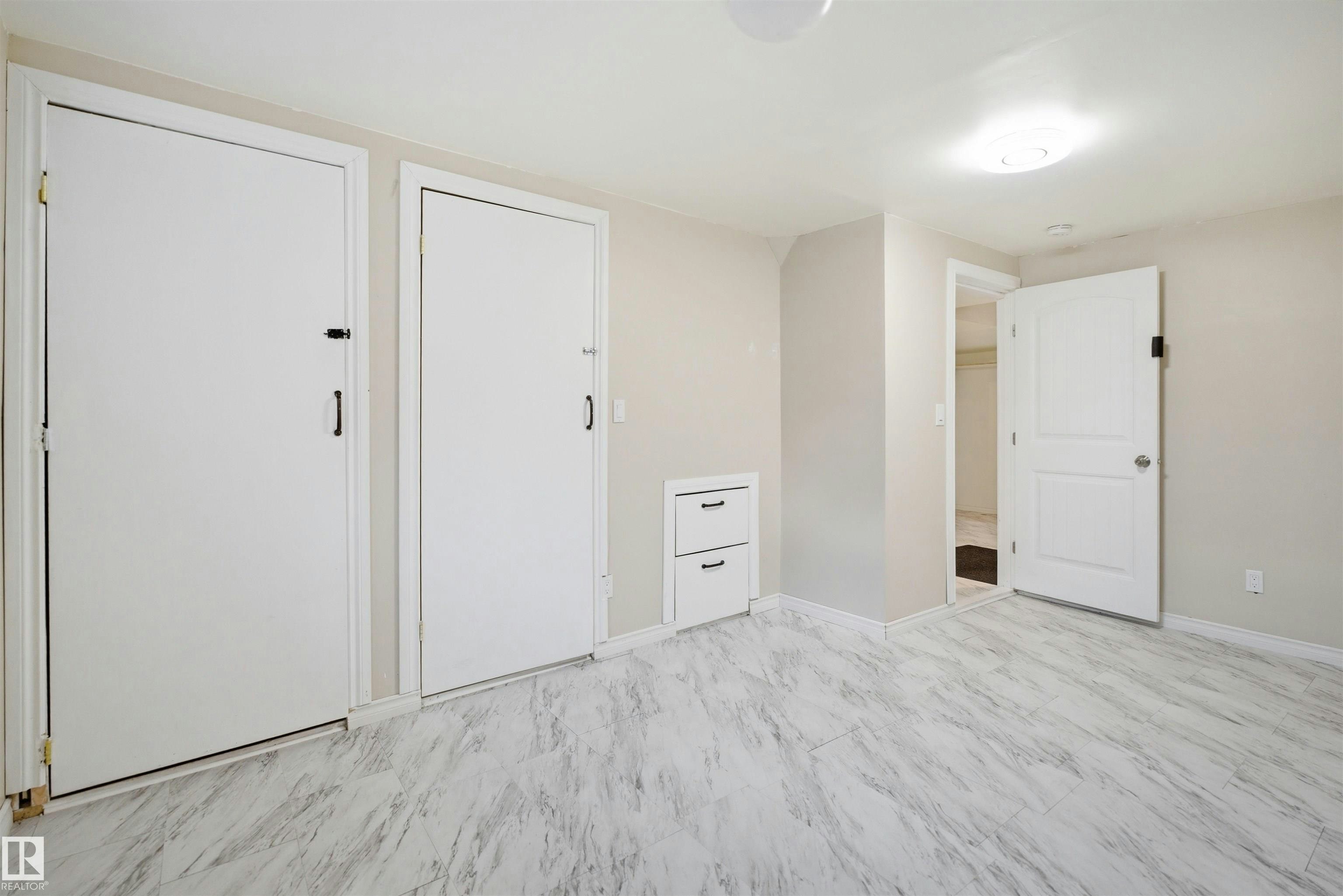 1124 37a Avenue, Edmonton, AB, T6T 0E7 - 33
