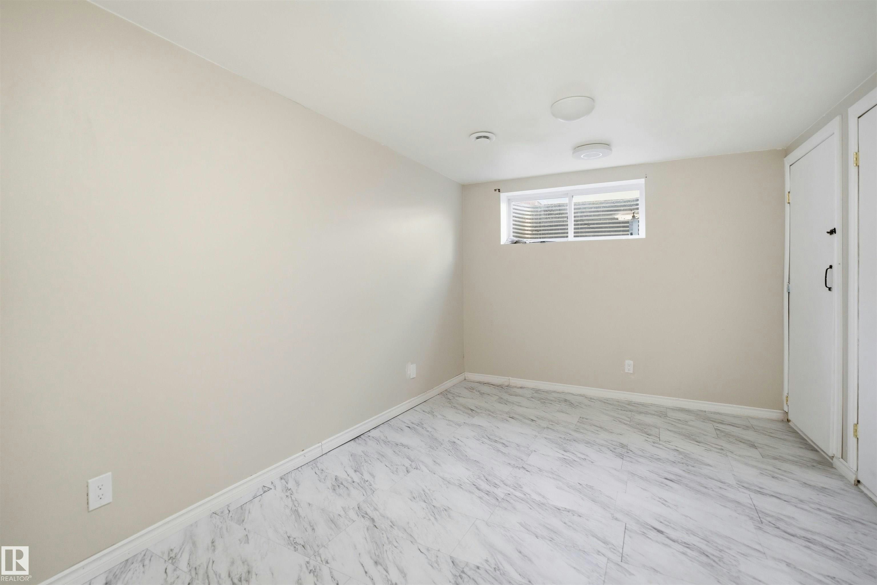 1124 37a Avenue, Edmonton, AB, T6T 0E7 - 32