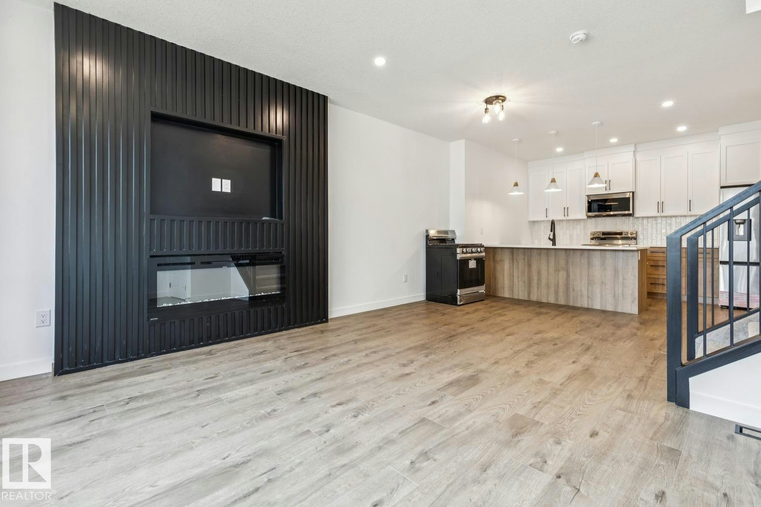 11336 130 Street, Edmonton, AB, T5M 1A2 - 9