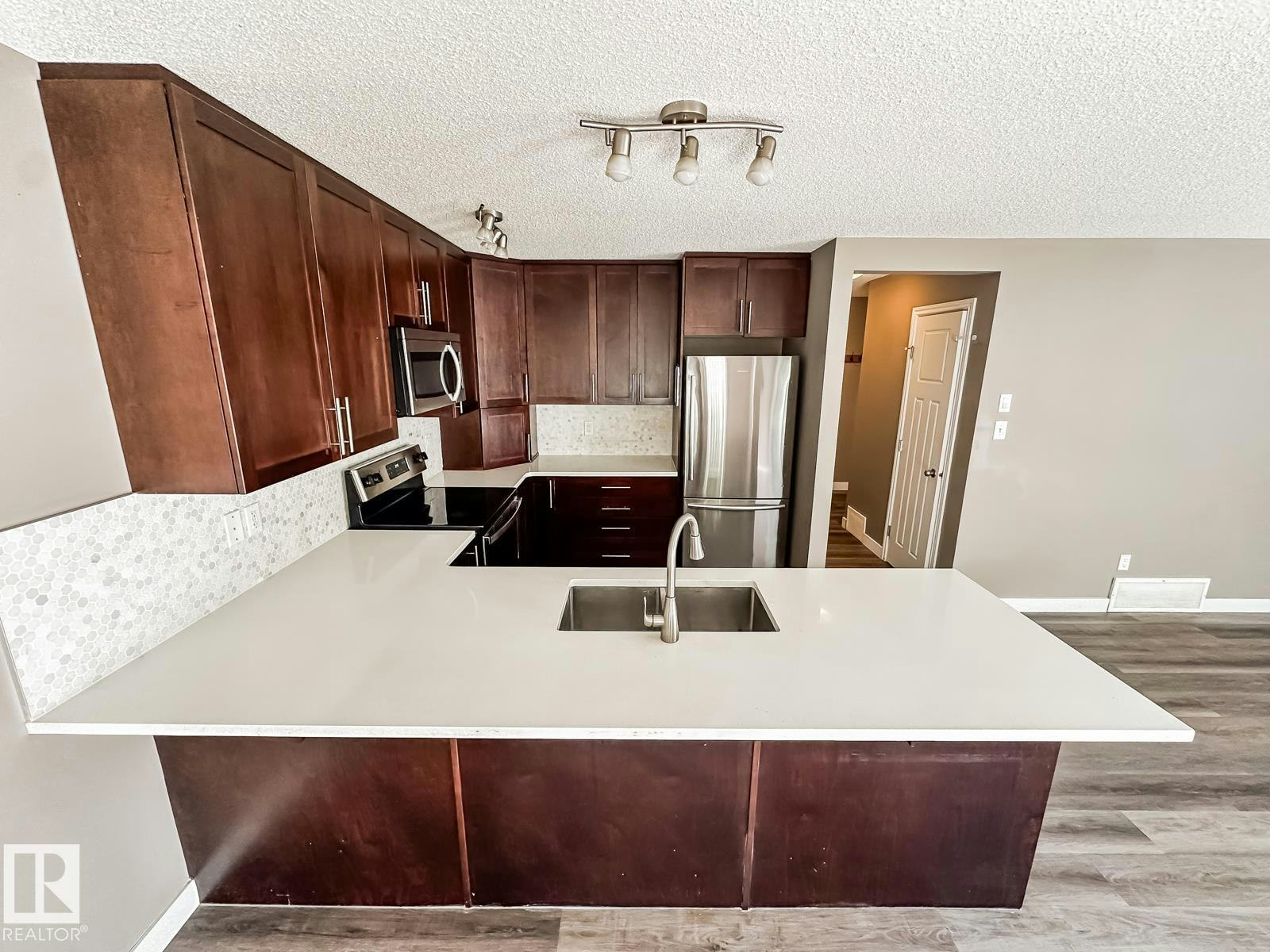 6123 13 Avenue, Edmonton, AB, T6X 0M6 - 12