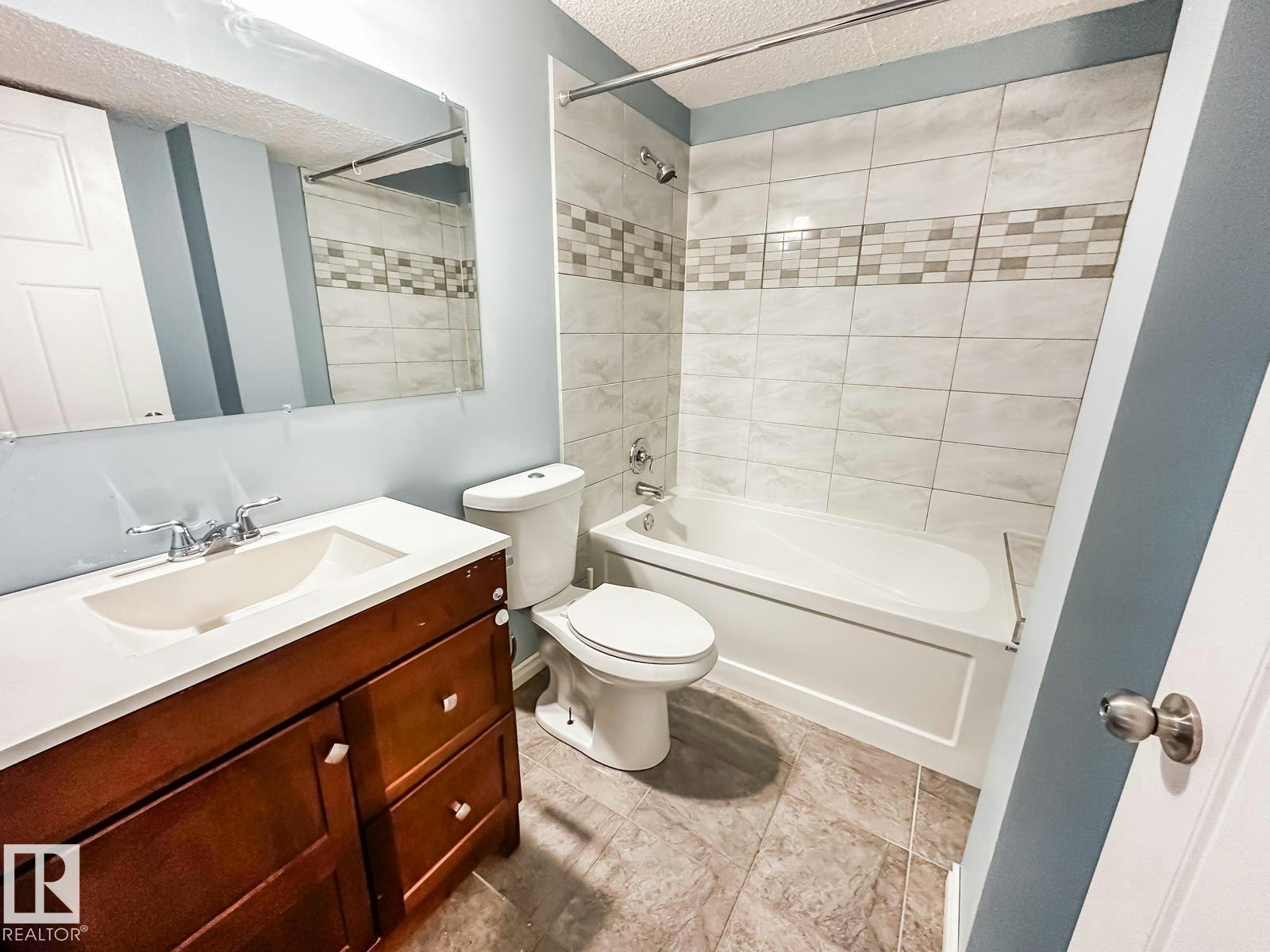 6123 13 Avenue, Edmonton, AB, T6X 0M6 - 32