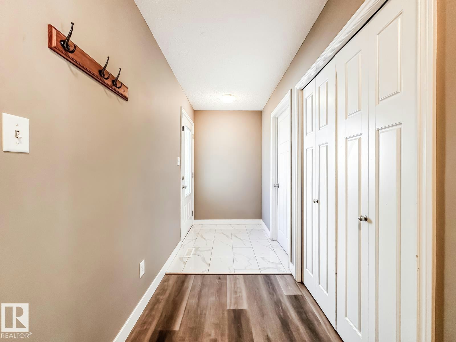 6123 13 Avenue, Edmonton, AB, T6X 0M6 - 5