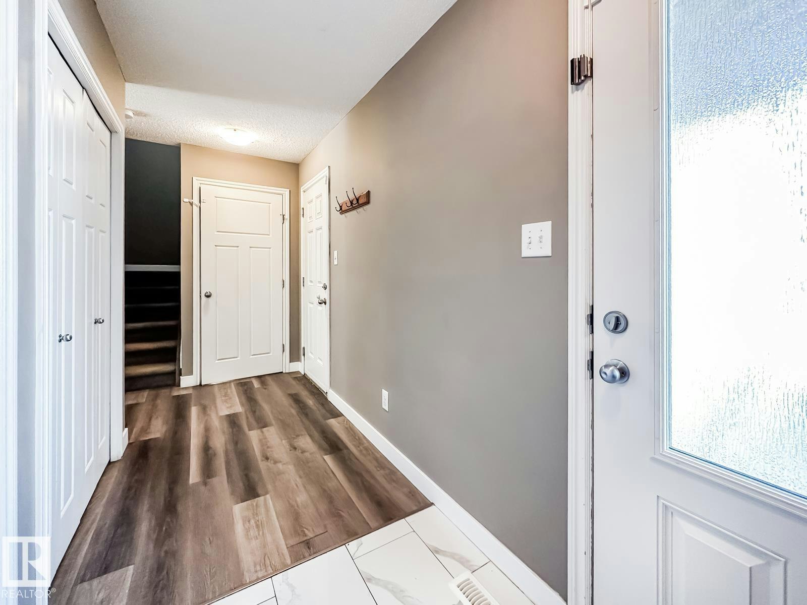 6123 13 Avenue, Edmonton, AB, T6X 0M6 - 4
