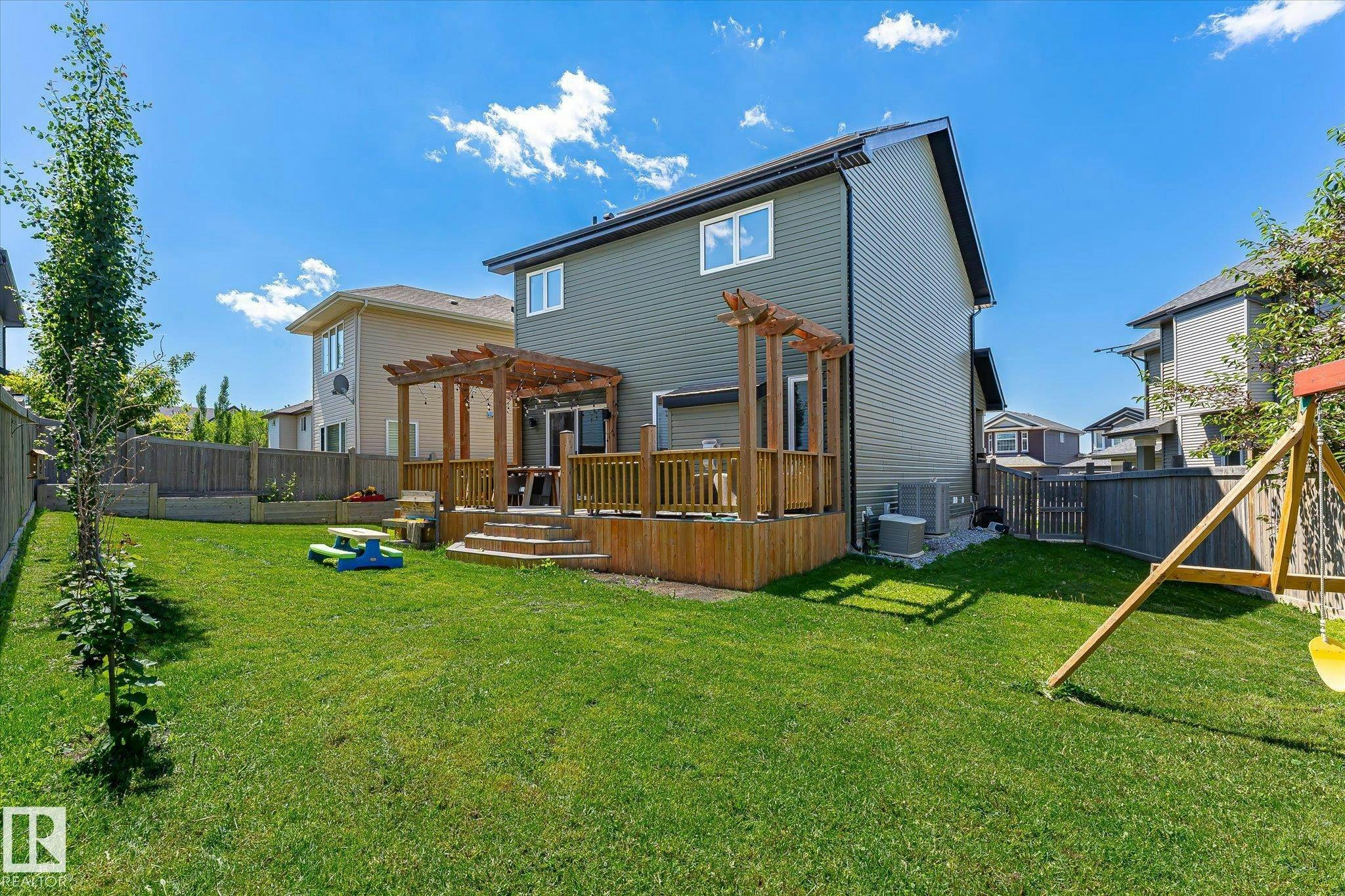 913 Goshawk Point(e), Edmonton, AB, T5S 0H6