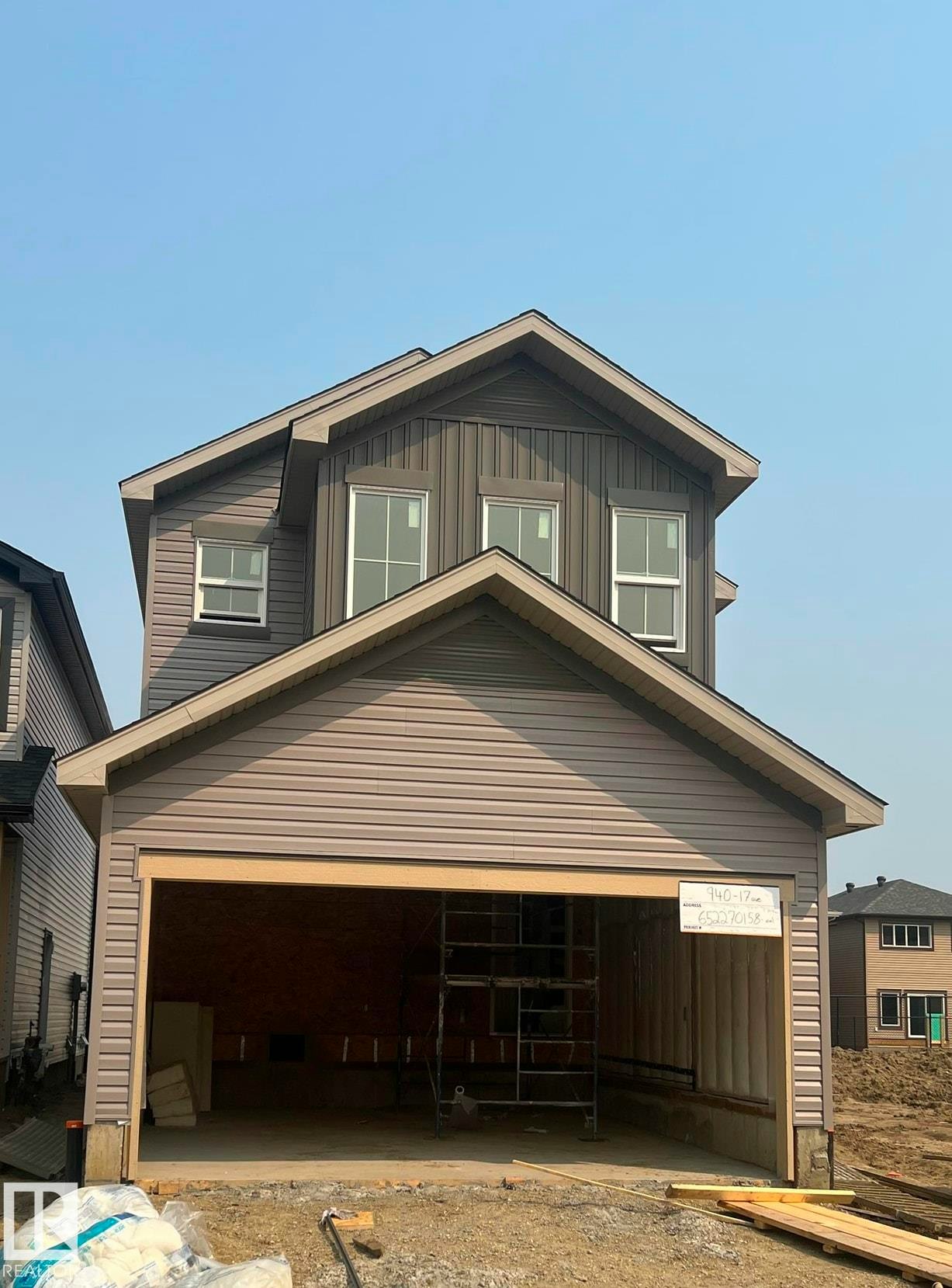 940 17 Avenue, Edmonton, AB, T6T 2N5