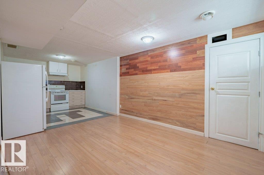 6103 18 Avenue, Edmonton, AB, T6X 0W3 - 43