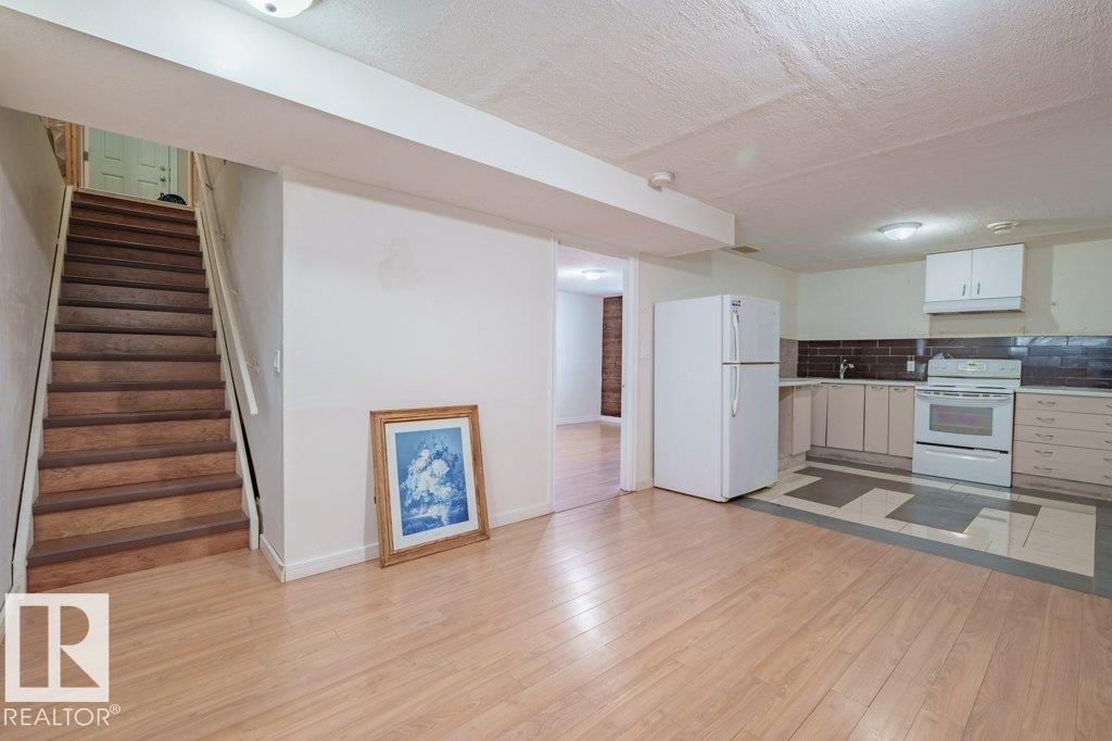 6103 18 Avenue, Edmonton, AB, T6X 0W3 - 42