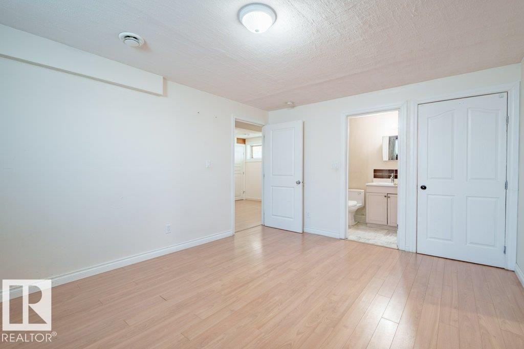 6103 18 Avenue, Edmonton, AB, T6X 0W3 - 48