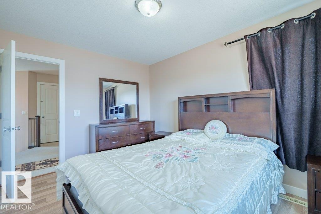 6103 18 Avenue, Edmonton, AB, T6X 0W3 - 36