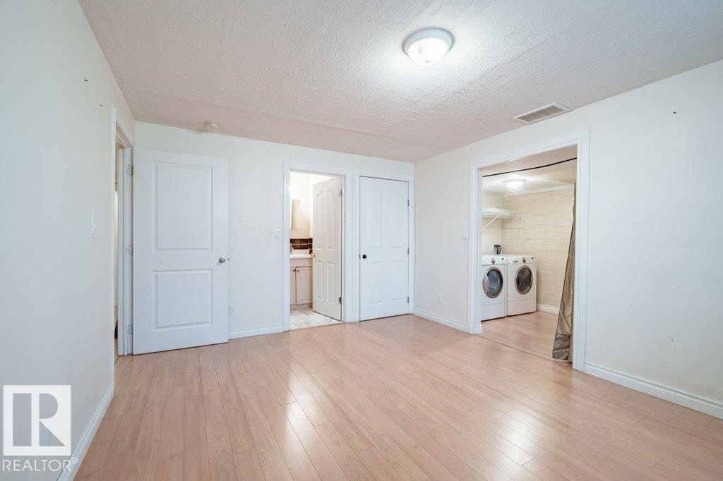 6103 18 Avenue, Edmonton, AB, T6X 0W3 - 47