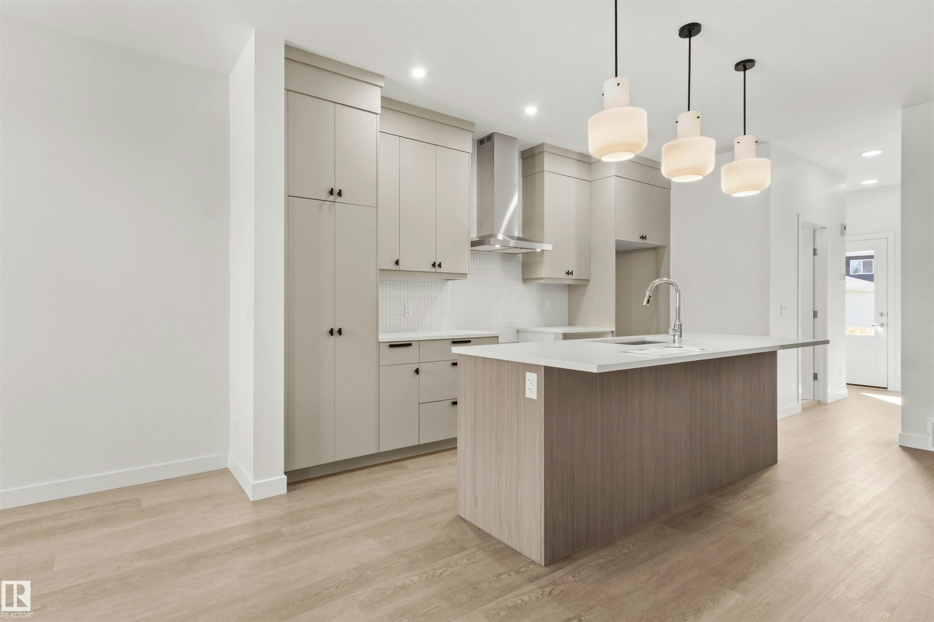 284 Paterson Link, Edmonton, AB, T6W 5V2