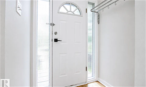 11220 68 Street, Edmonton, AB, T5B 1N5