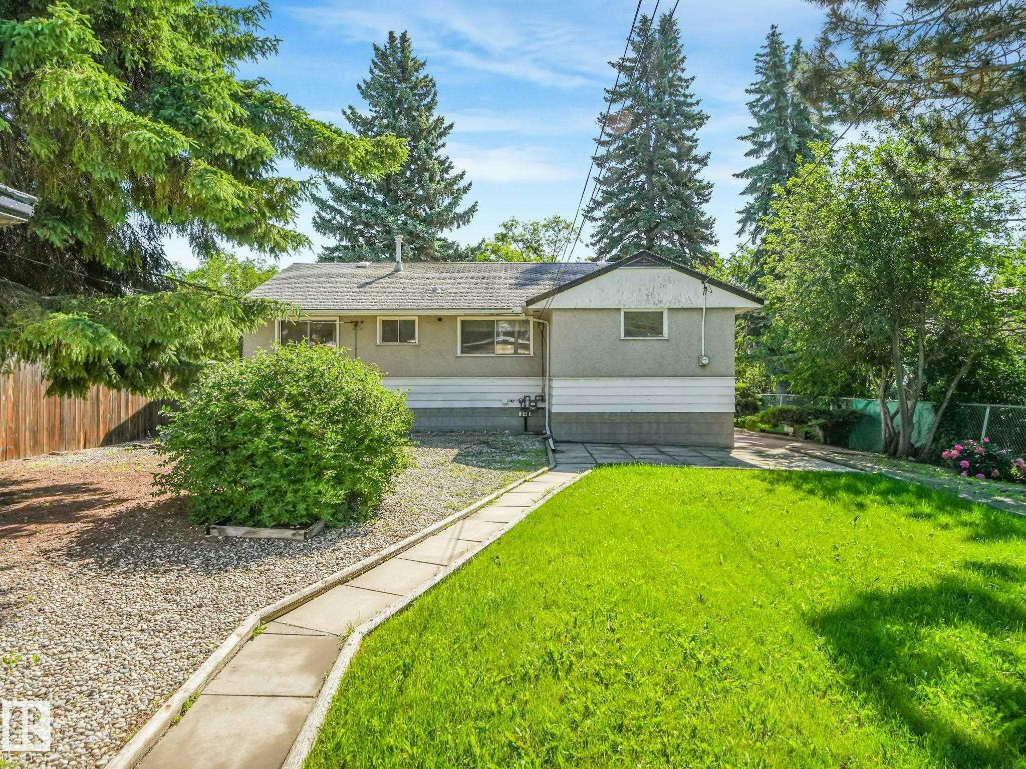 12418 125 Street, Edmonton, AB, T5L 0T1