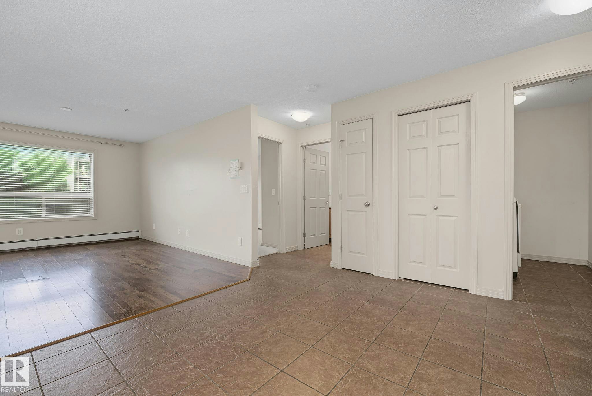 111-5005 165 Avenue, Edmonton, AB, T5Y 0L8