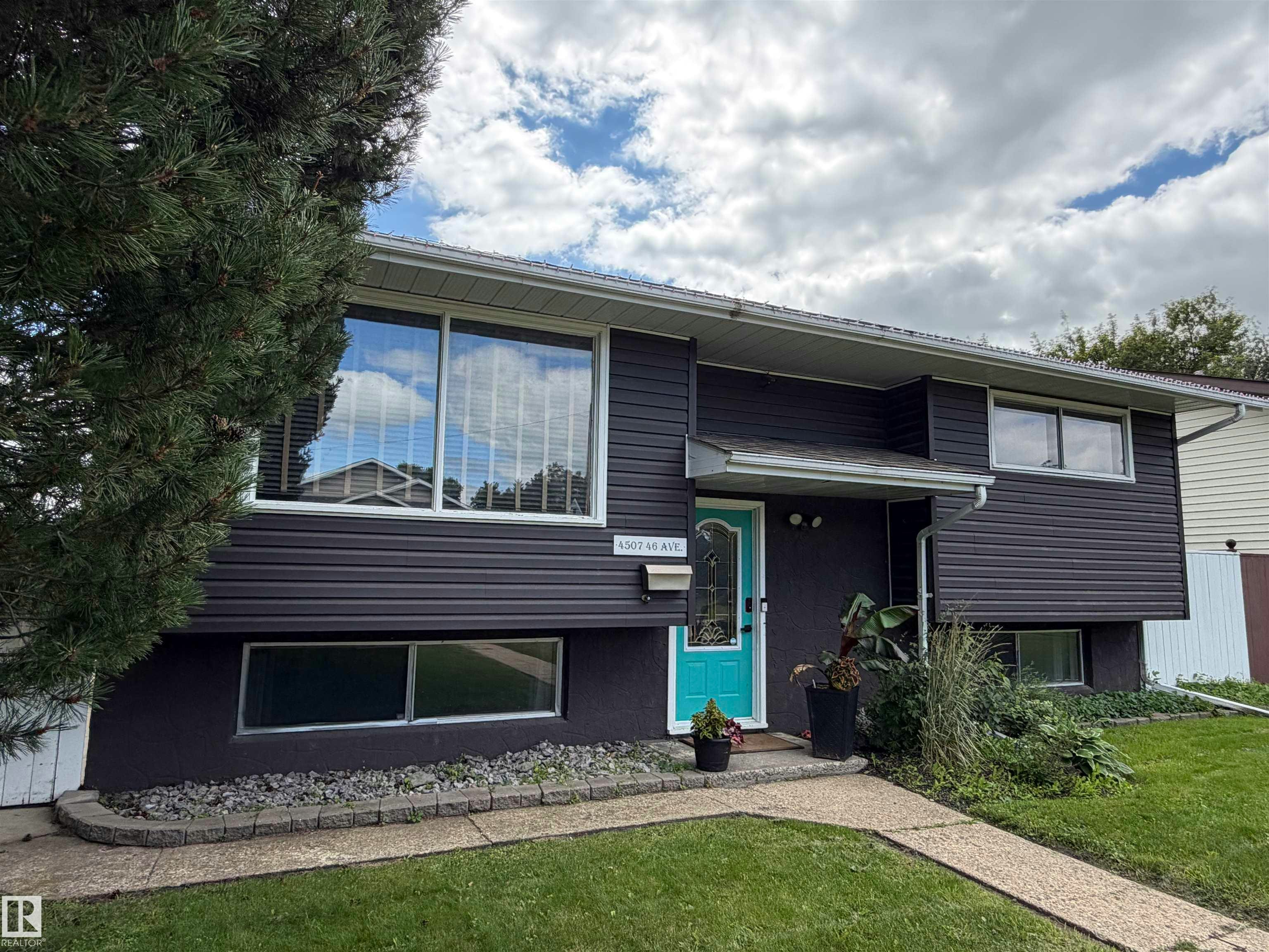 4507 46 Avenue, Wetaskiwin, AB, T9A 1X1