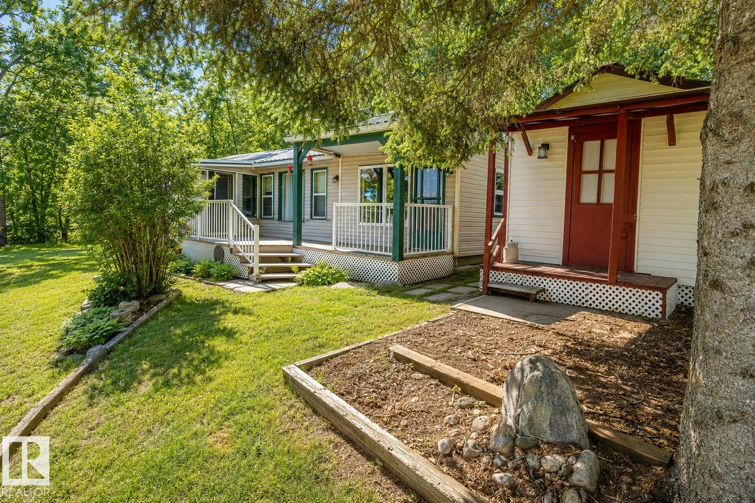 329 60501 Range Road 120, Rural St. Paul County, AB, T0A 3E0