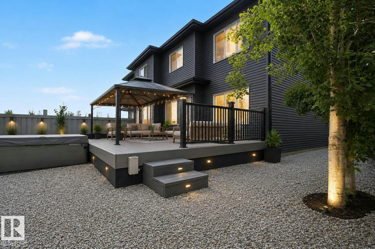 8005 223 Street, Edmonton, AB, T5T 7H8