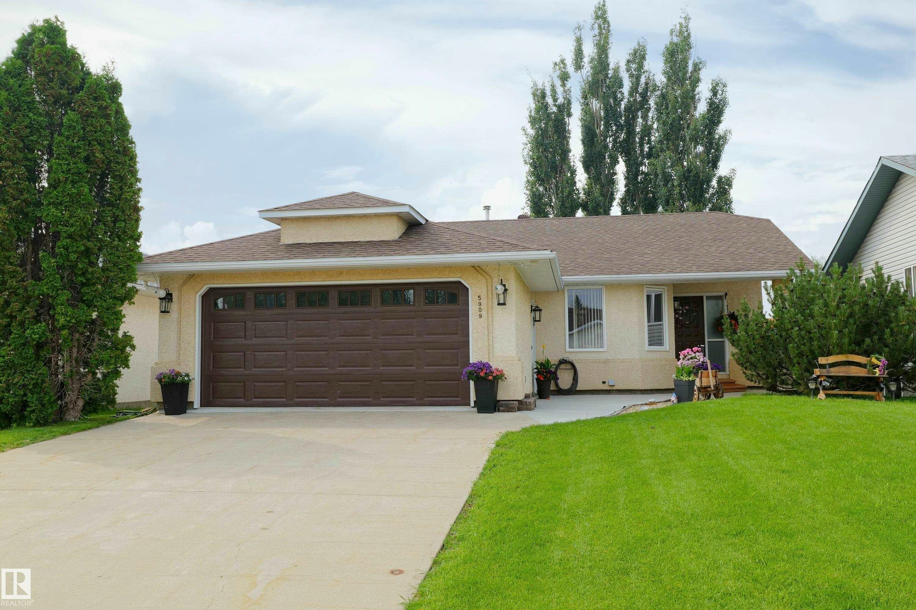 5909 52 Avenue, Barrhead, AB, T7N 1N6
