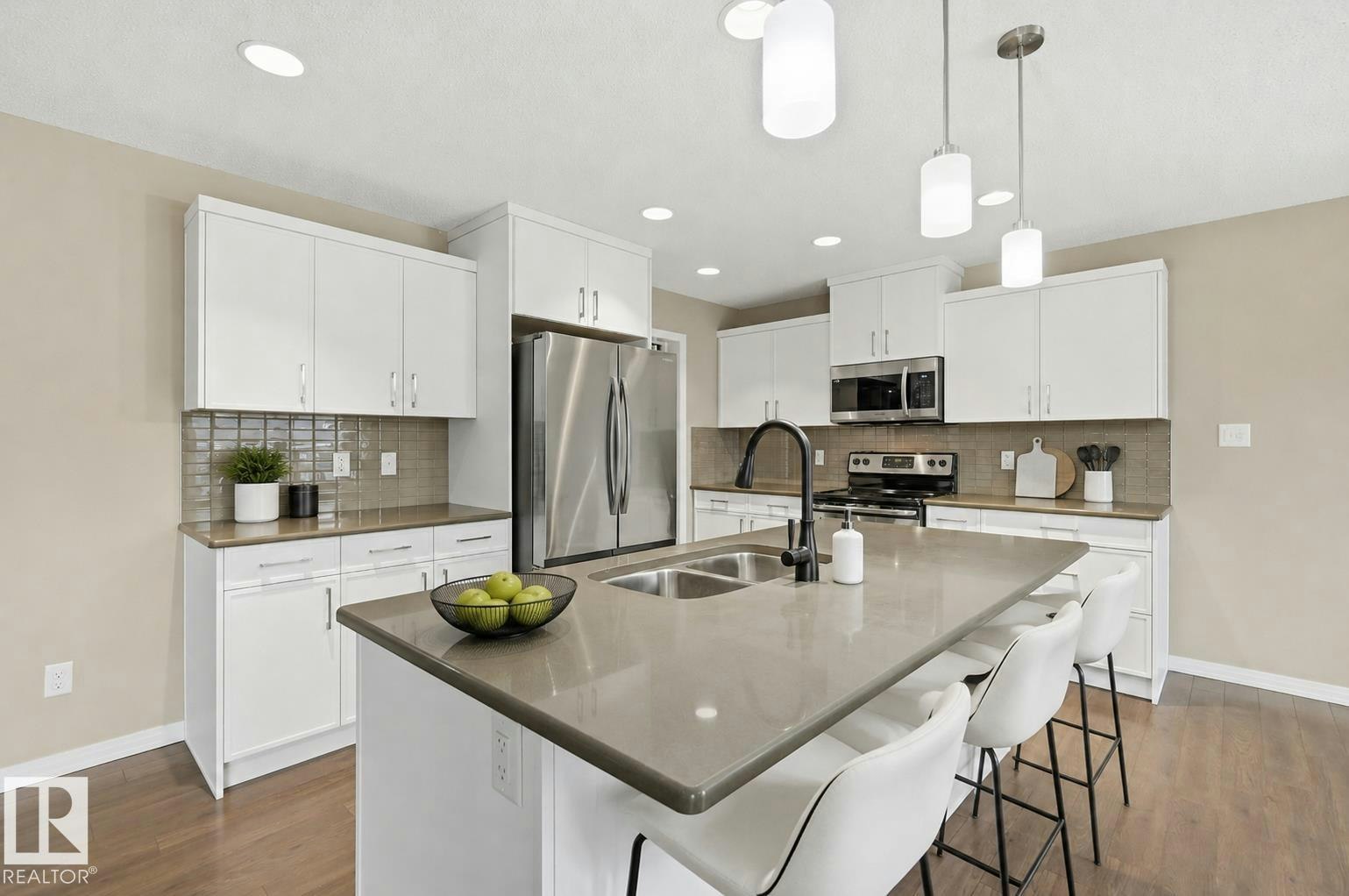 3528 Claxton Crescent, Edmonton, AB, T6W 0Z6