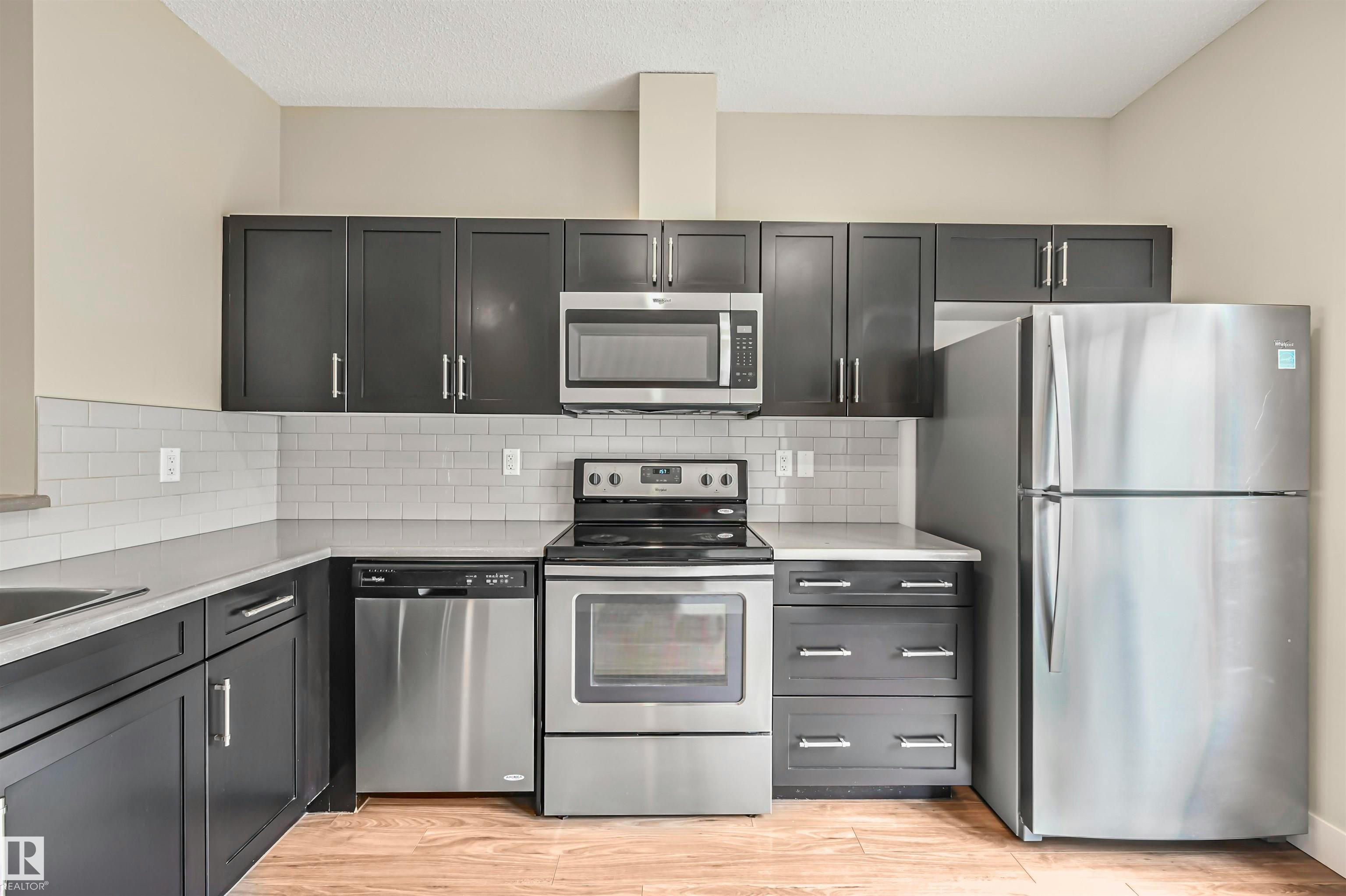 30-804 Welsh Drive, Edmonton, AB, T6X 1Y8