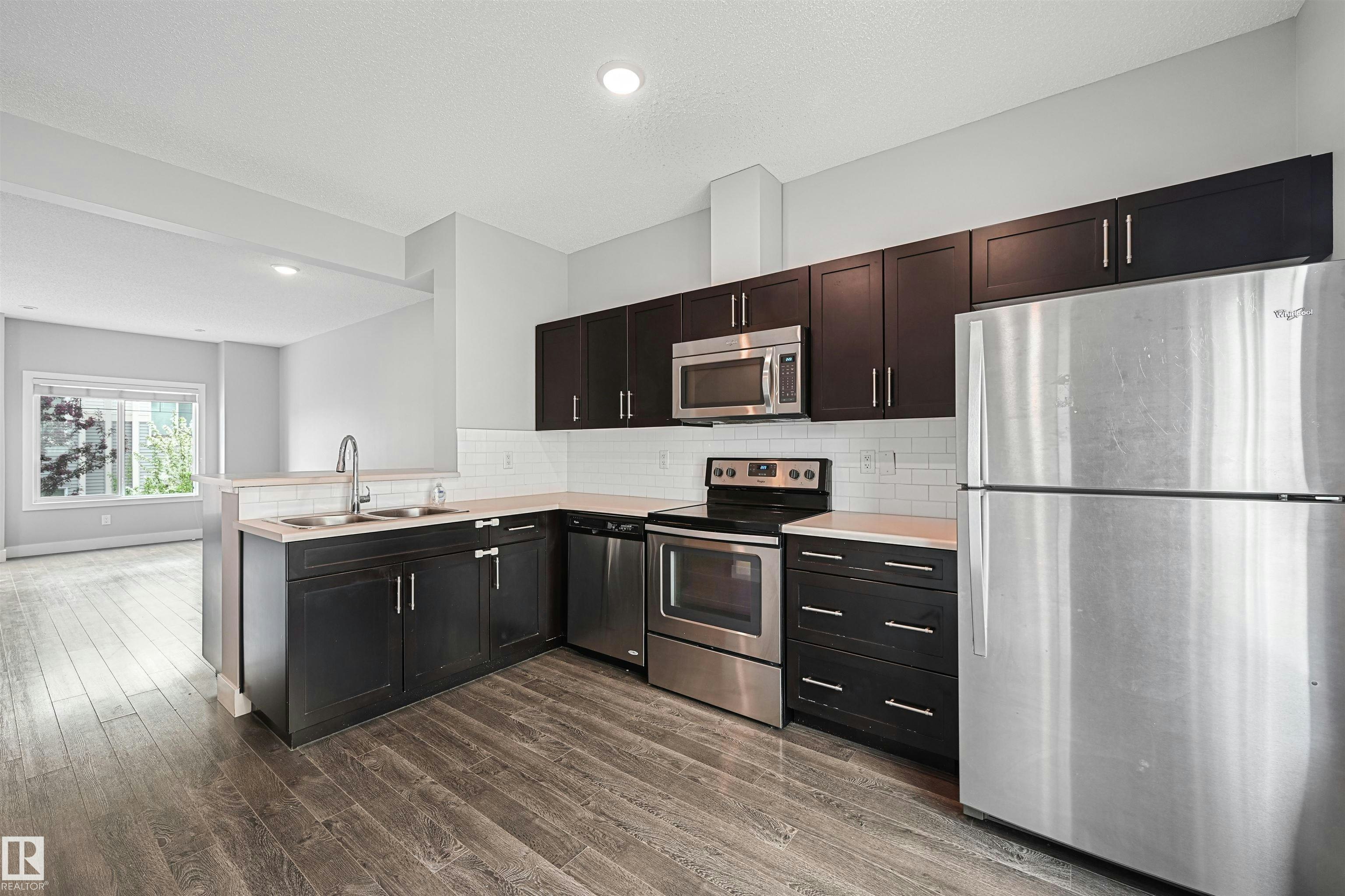 102-804 Welsh Drive, Edmonton, AB, T6X 1Y8