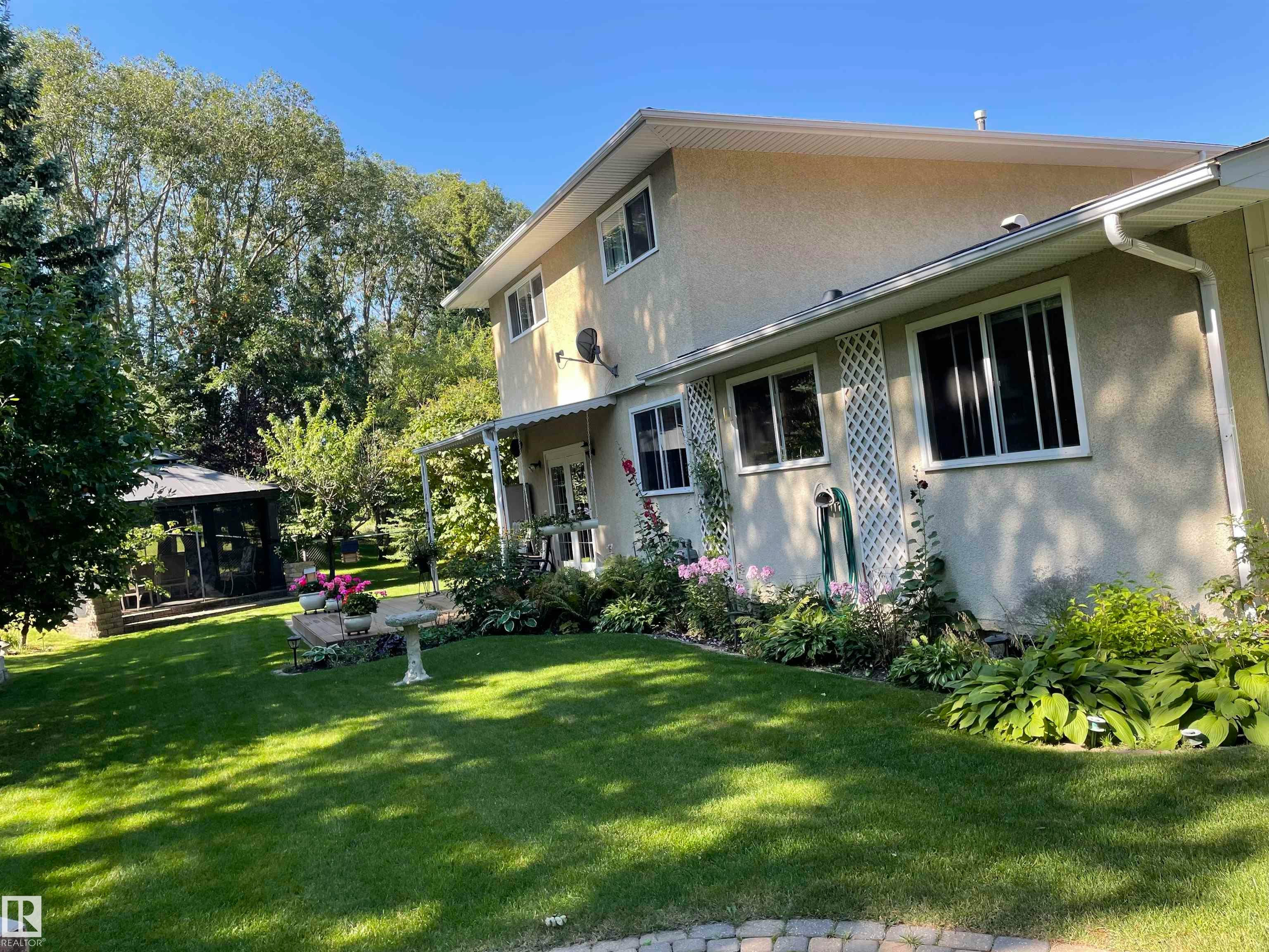 205 Manor Court, Rural Strathcona County, AB, T8A 0S8
