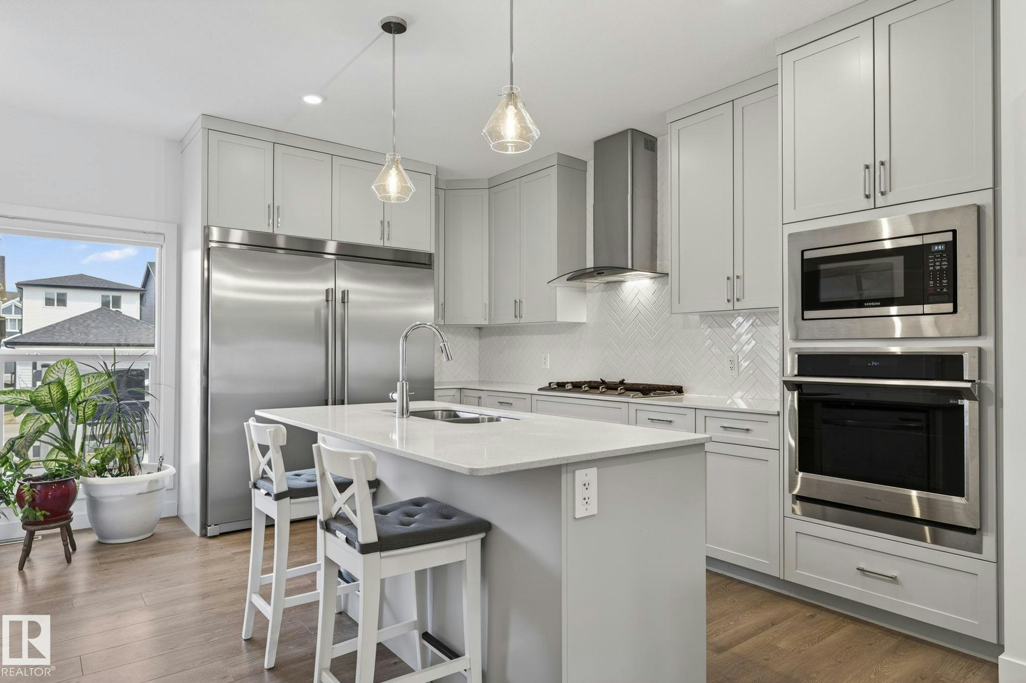 3647 214 Street, Edmonton, AB, T6M 1S3