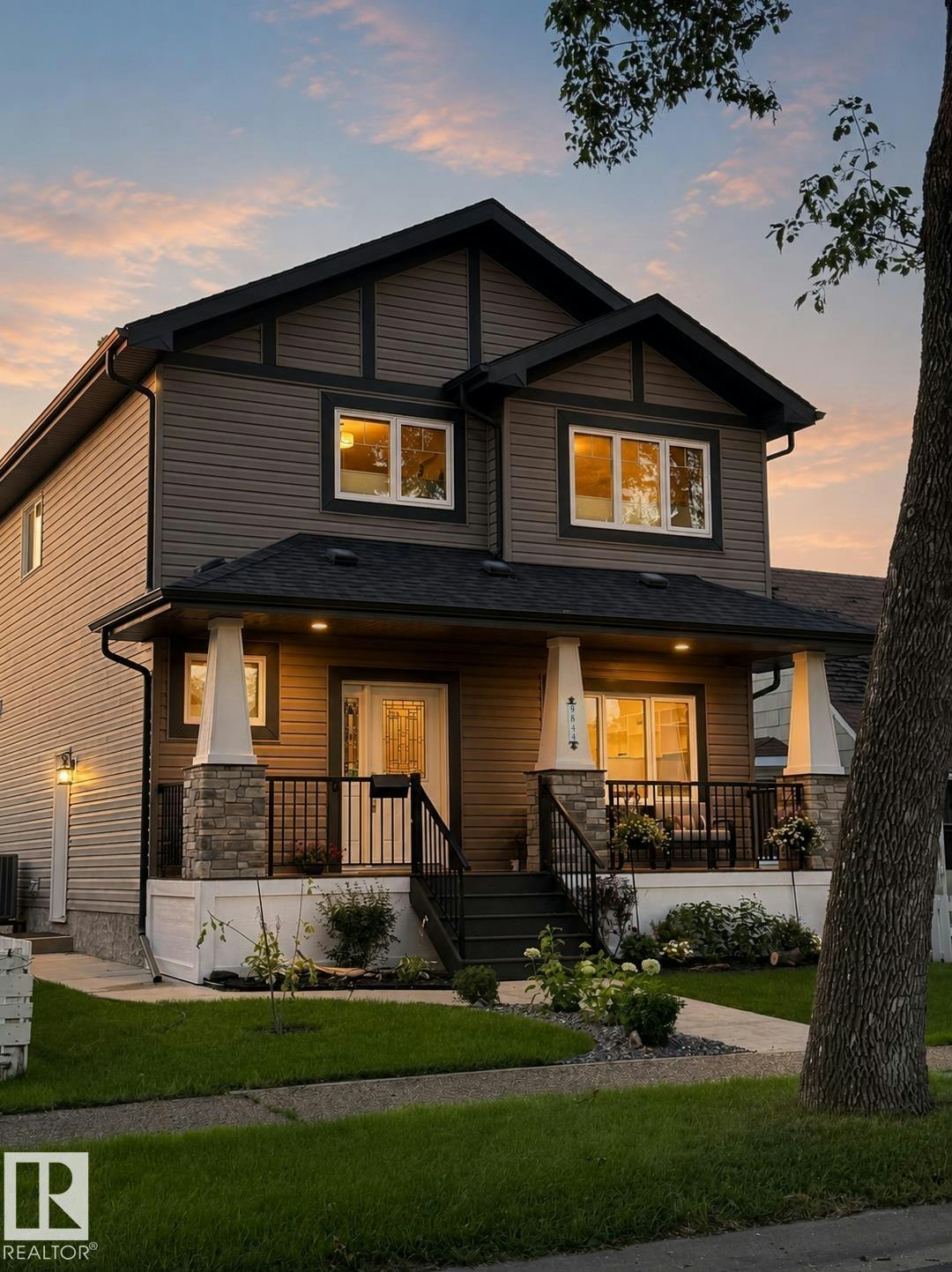 9844 75 Avenue, Edmonton, AB, T6E 1J1