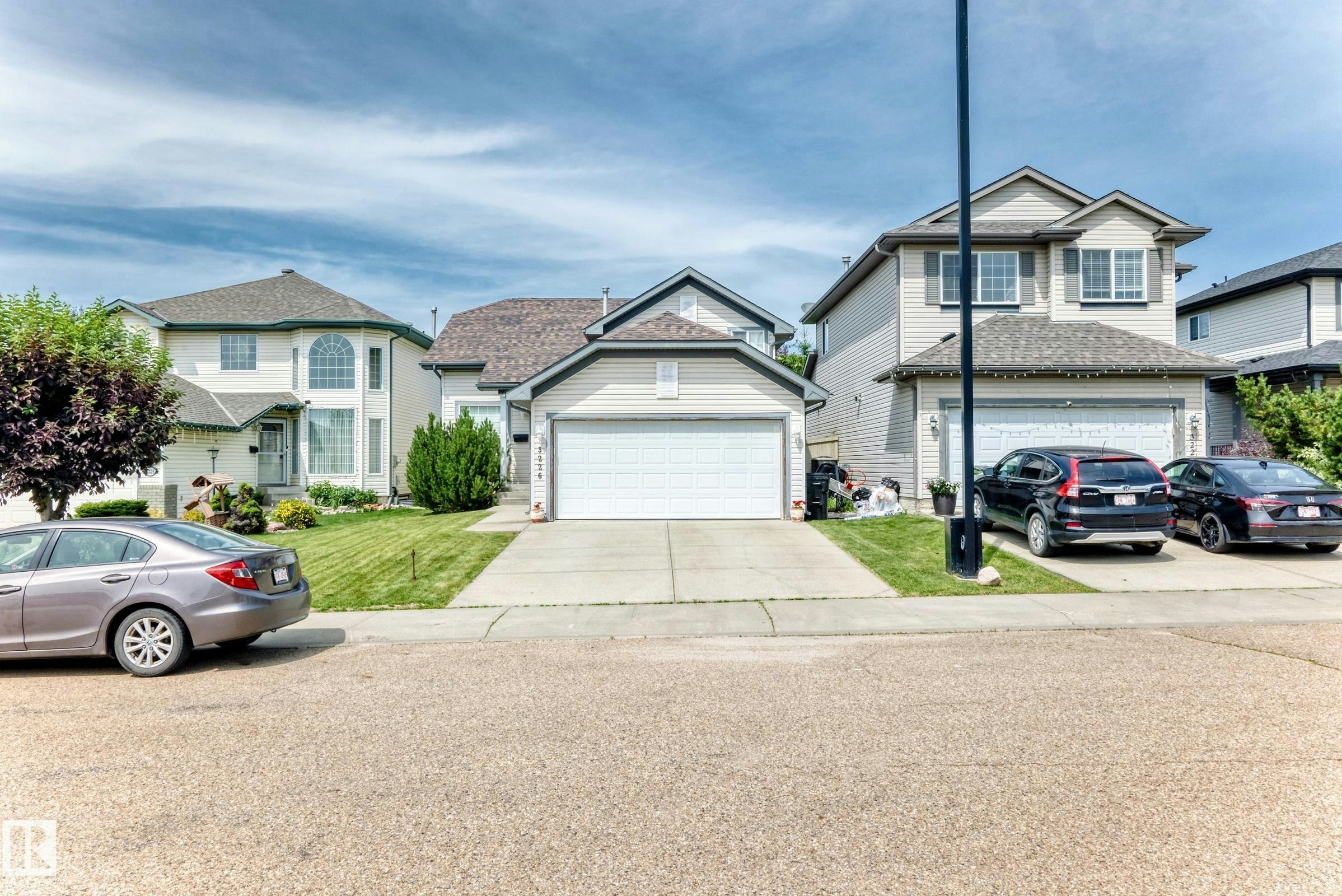 3226 30 Avenue, Edmonton, AB, T6T 1T4 - 56