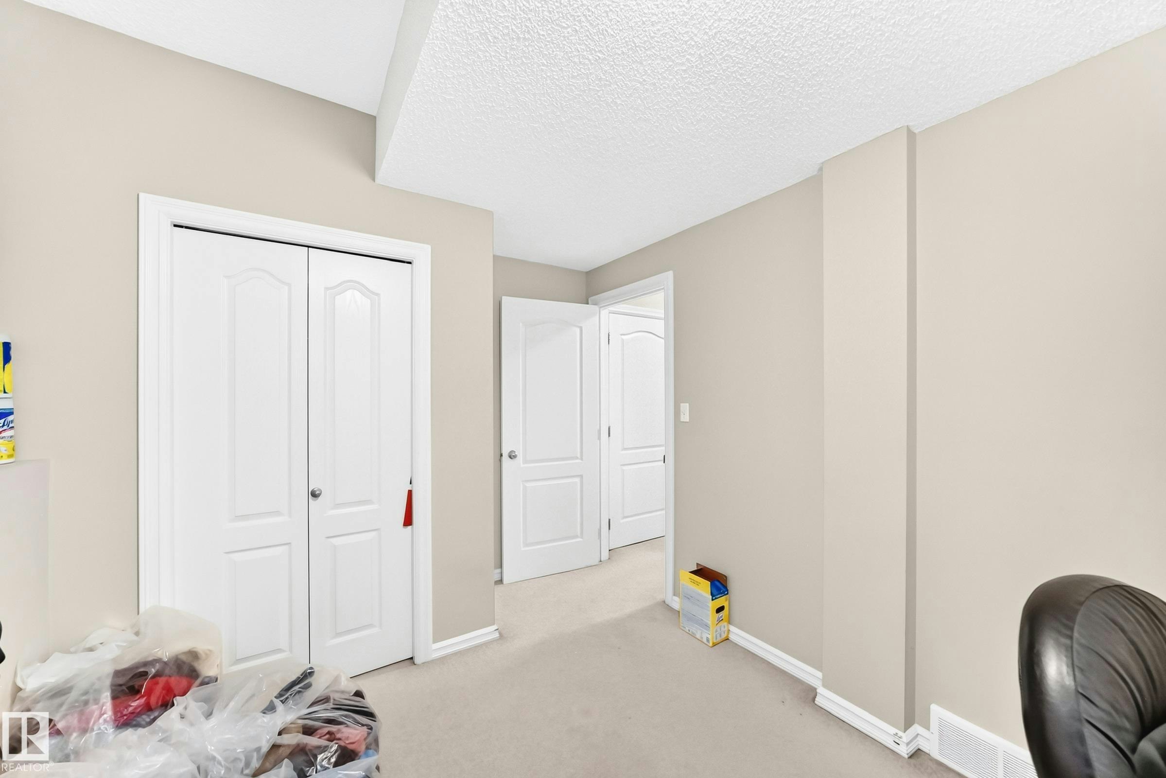 3226 30 Avenue, Edmonton, AB, T6T 1T4 - 40
