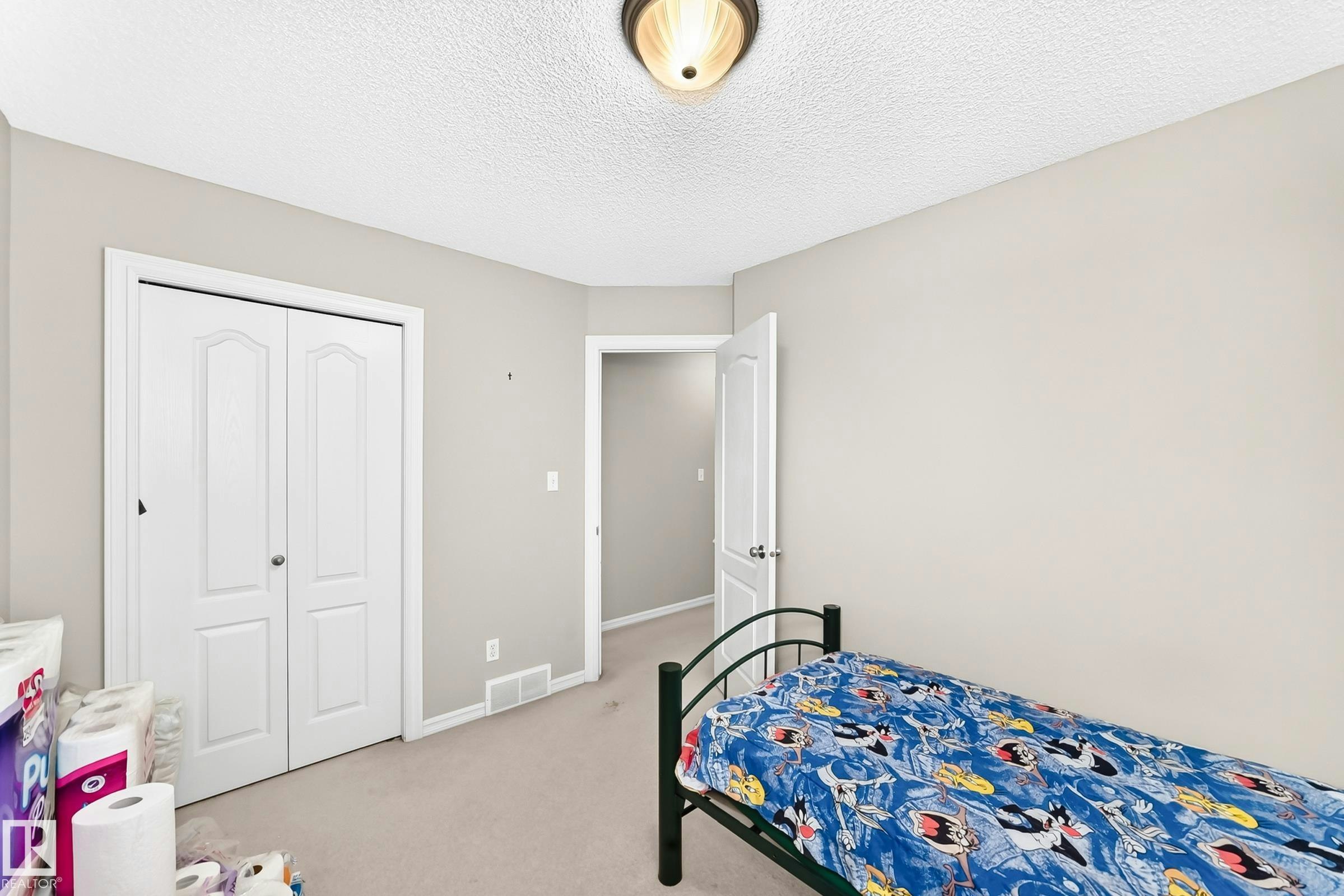 3226 30 Avenue, Edmonton, AB, T6T 1T4 - 29