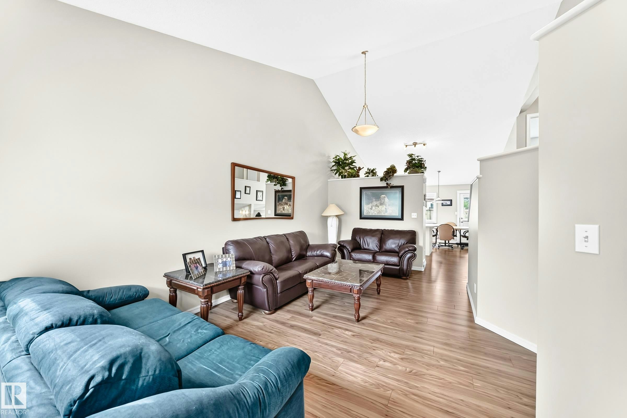 3226 30 Avenue, Edmonton, AB, T6T 1T4 - 8