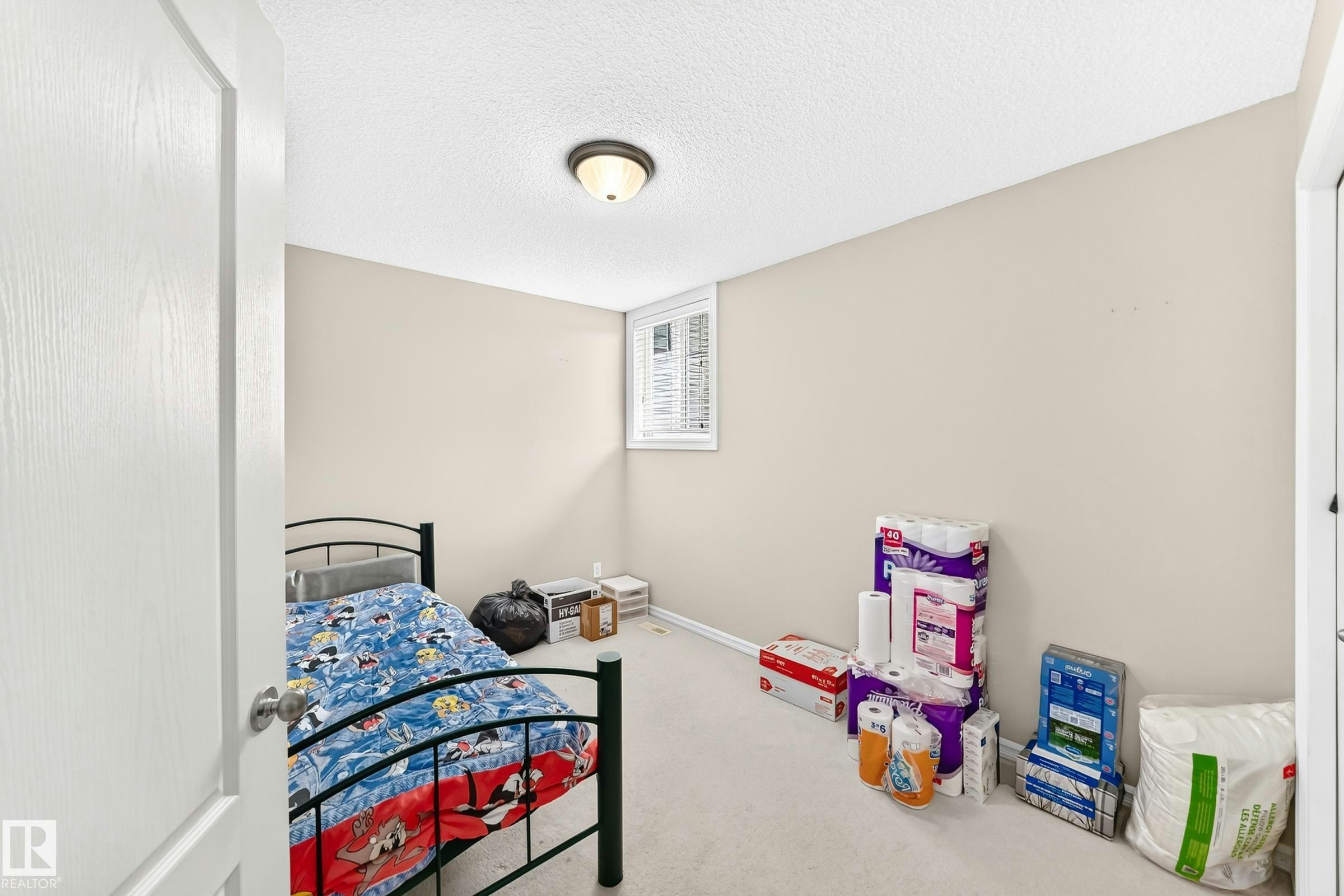 3226 30 Avenue, Edmonton, AB, T6T 1T4 - 28