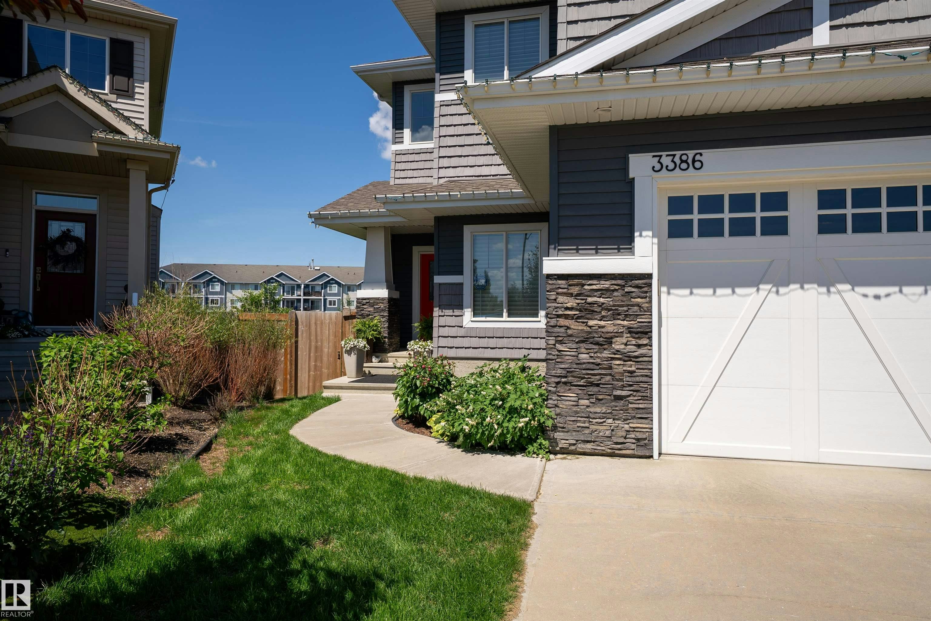 3386 Cutler Crescent, Edmonton, AB, T6W 2N4 - 2