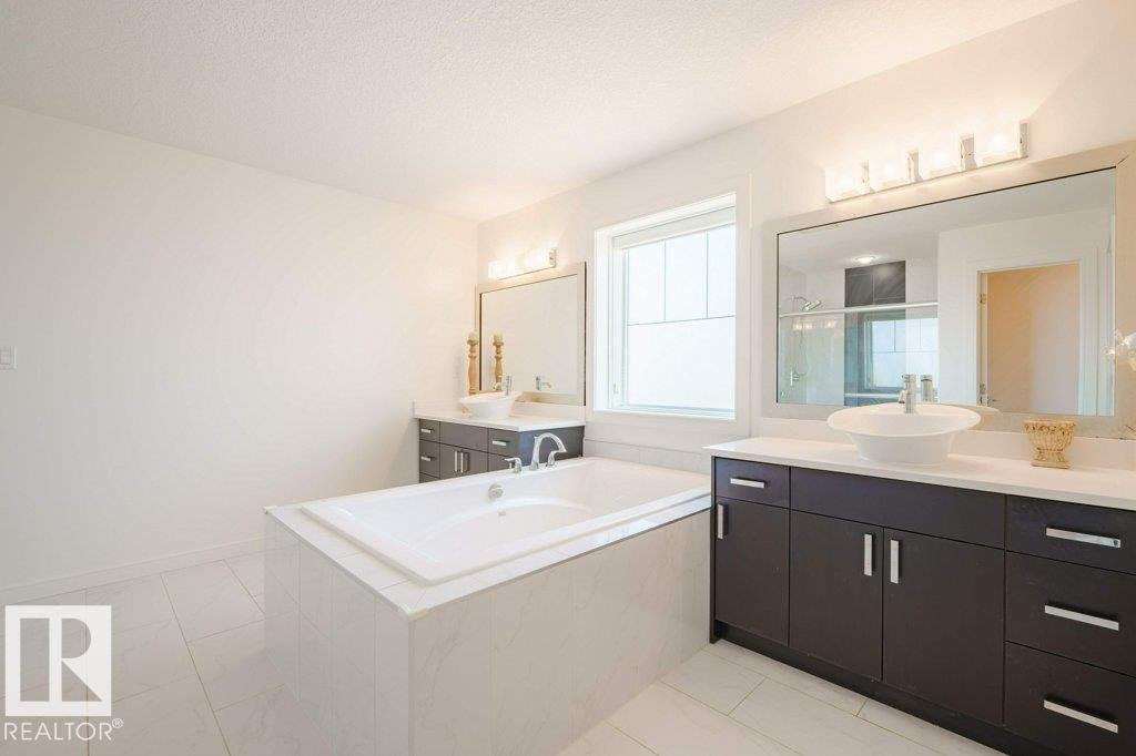 3386 Cutler Crescent, Edmonton, AB, T6W 2N4 - 46