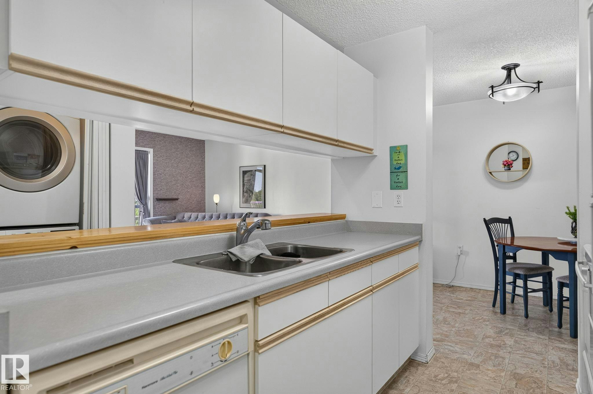 414-10636 120 Street, Edmonton, AB, T5H 4L5 - 7