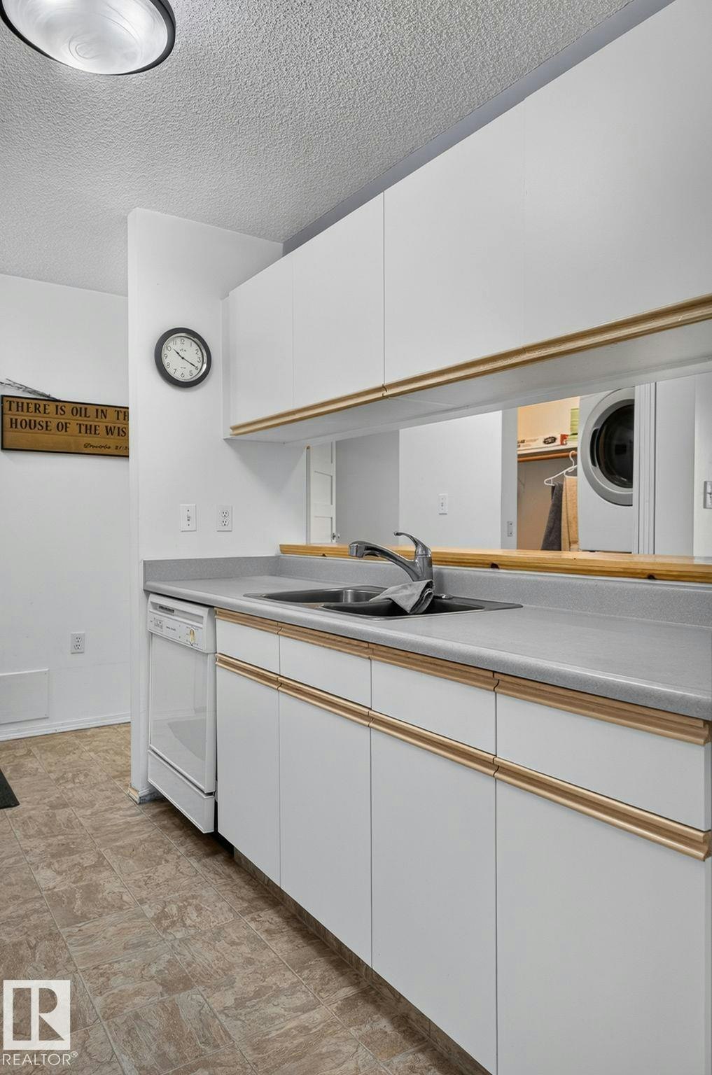 414-10636 120 Street, Edmonton, AB, T5H 4L5 - 13