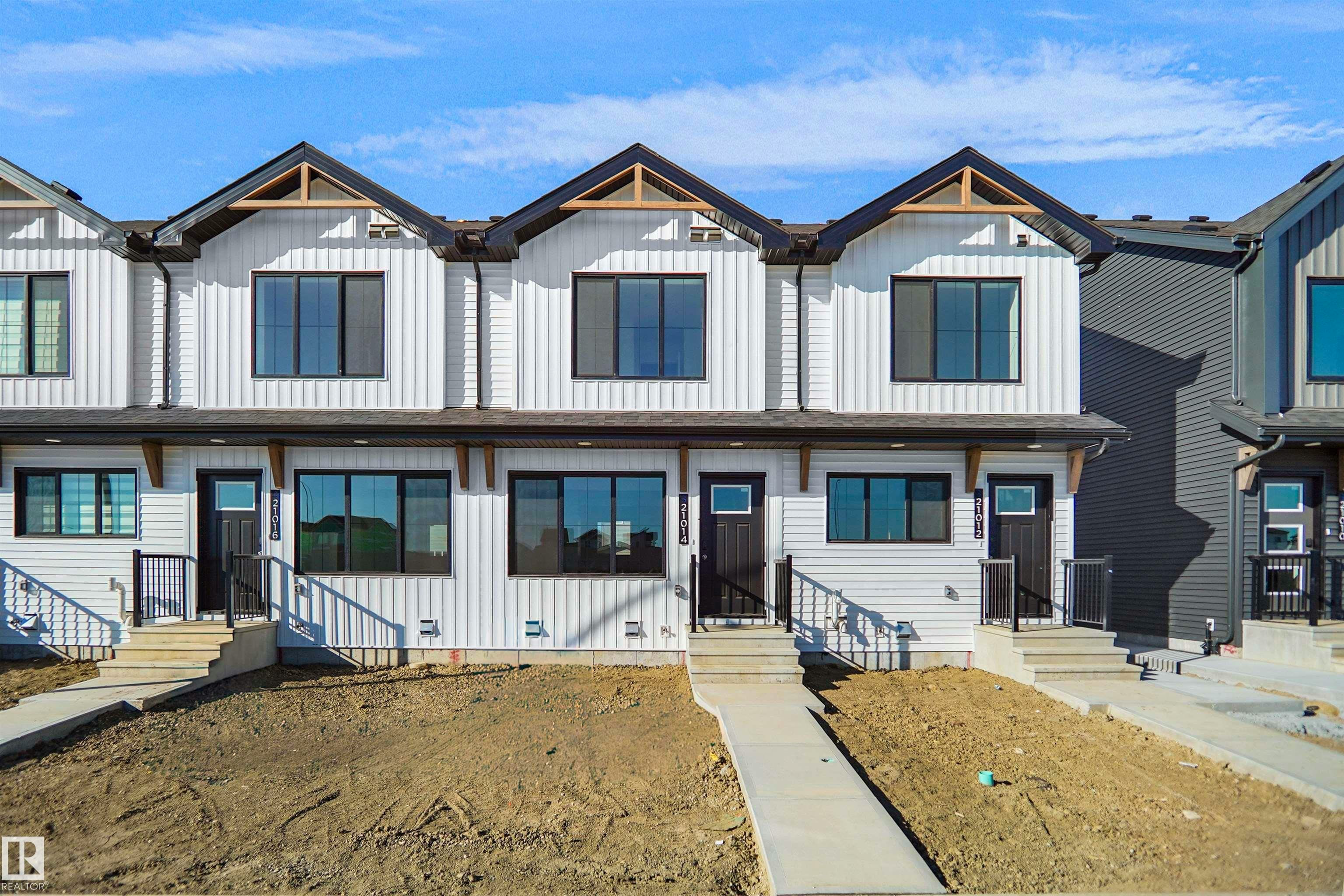 21014 24 Avenue, Edmonton, AB, T6M 2M7