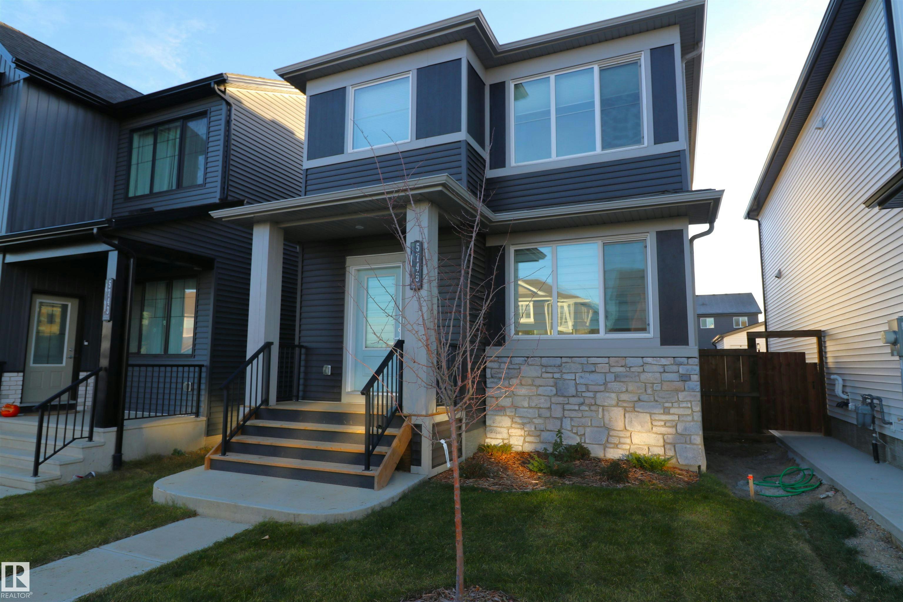 5745 Hawthorn Common, Edmonton, AB, T6X 3K8