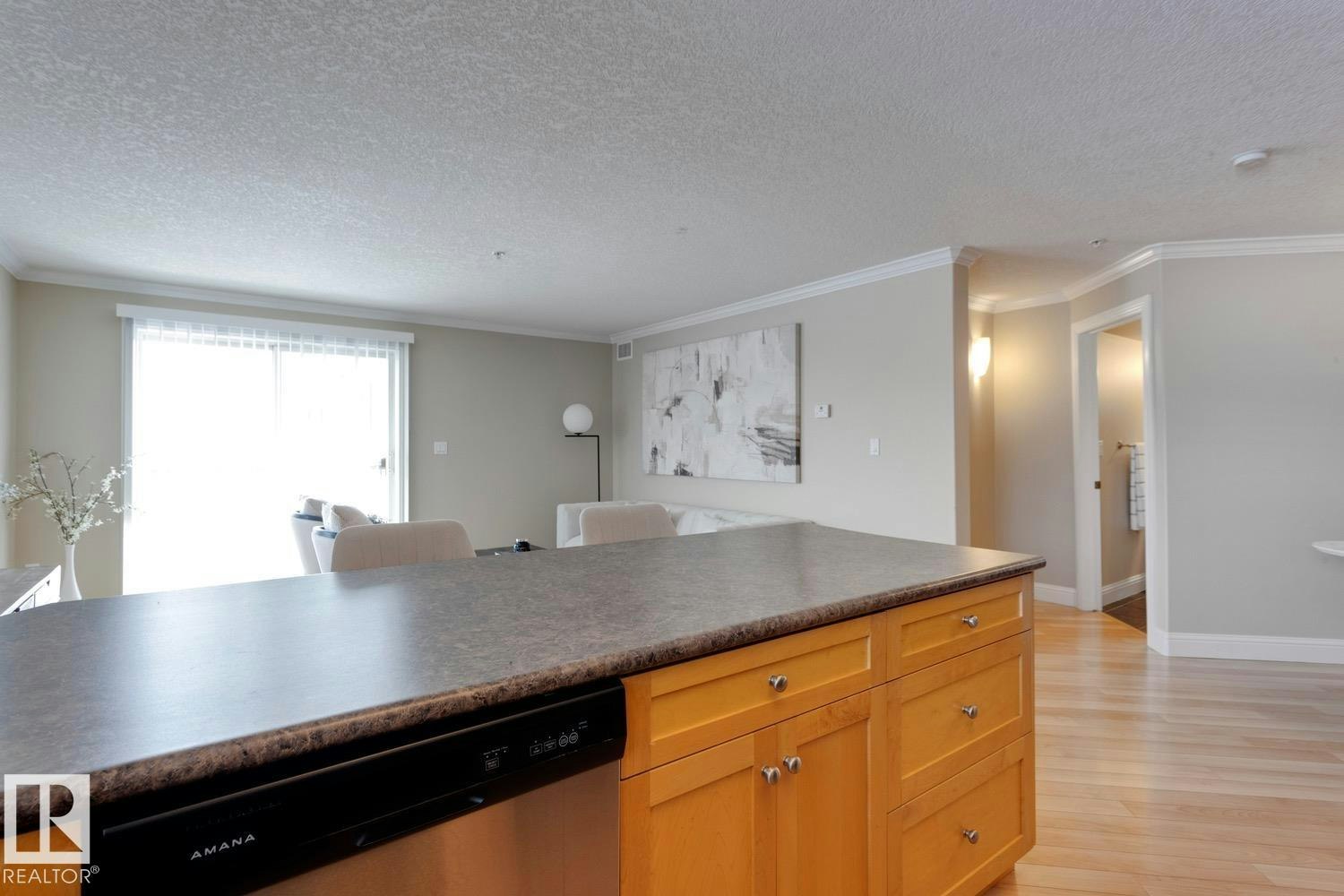 207-14612 125 Street, Edmonton, AB, T5X 0B6 - 9