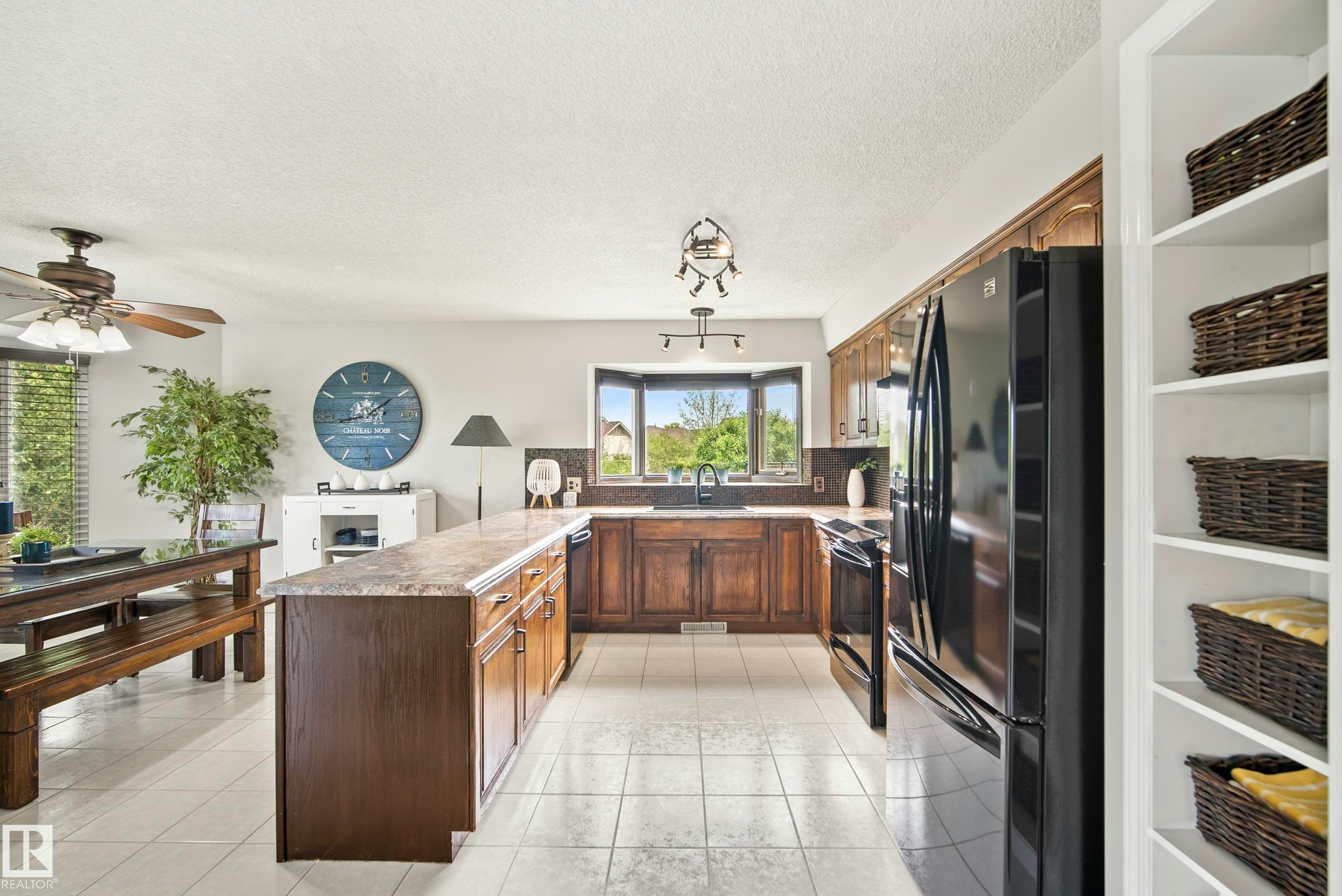 75 Charlton Crescent, Rural Strathcona County, AB, T8H 1S2