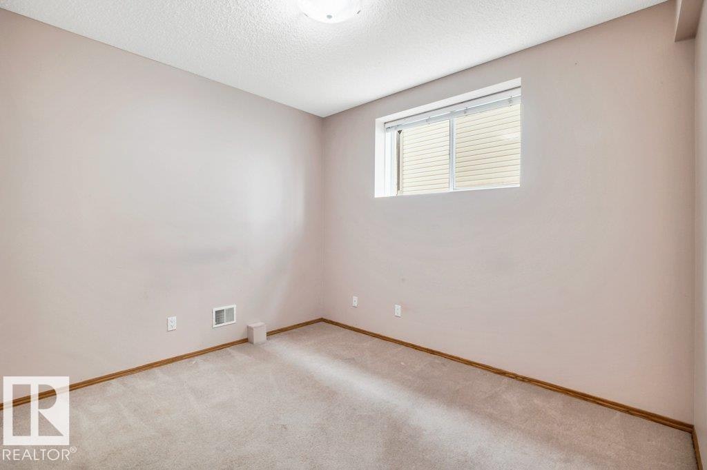 4051 33 Street, Edmonton, AB, T6T 1P2 - 33