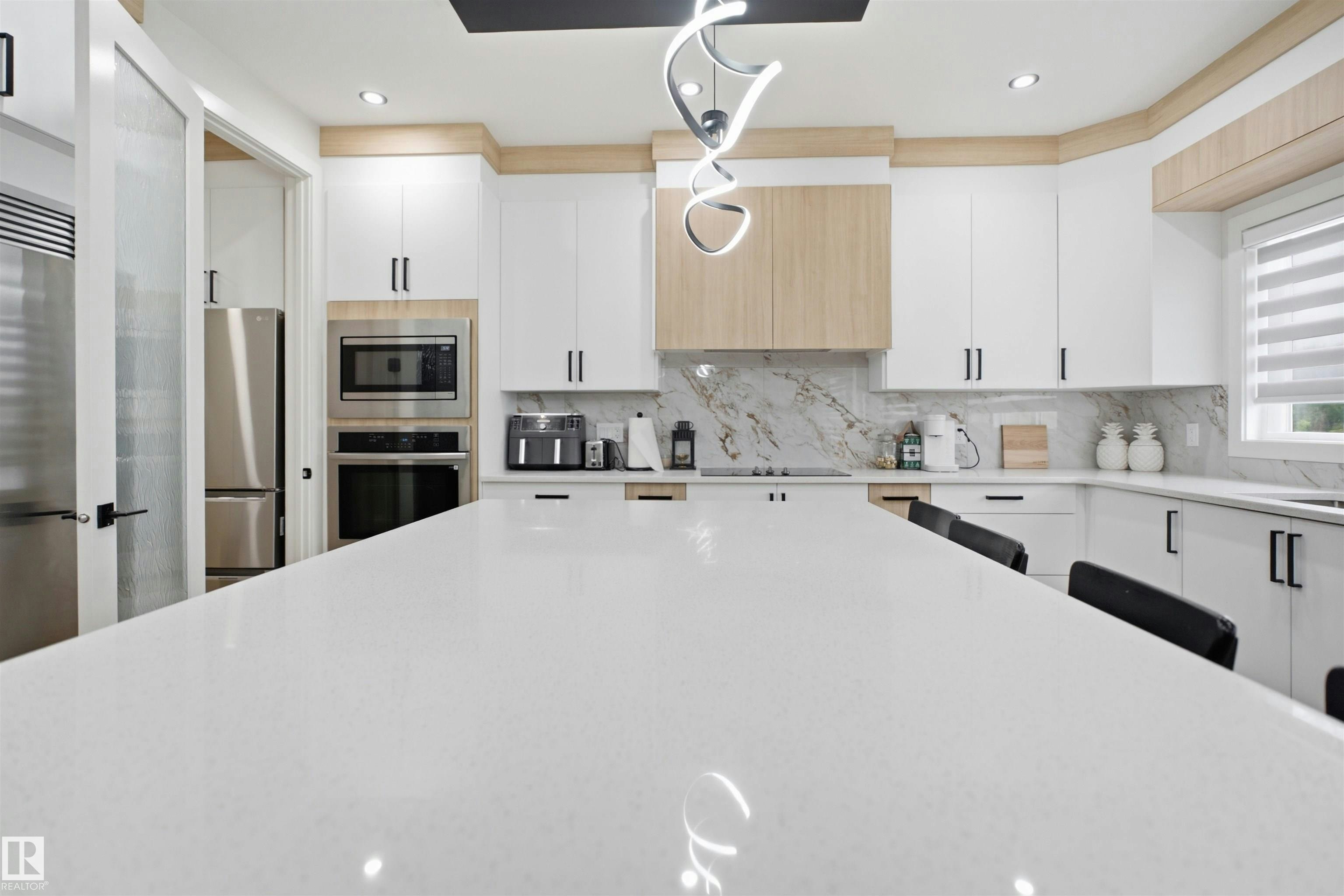 304 33 Avenue, Edmonton, AB, T6T 2V8 - 14