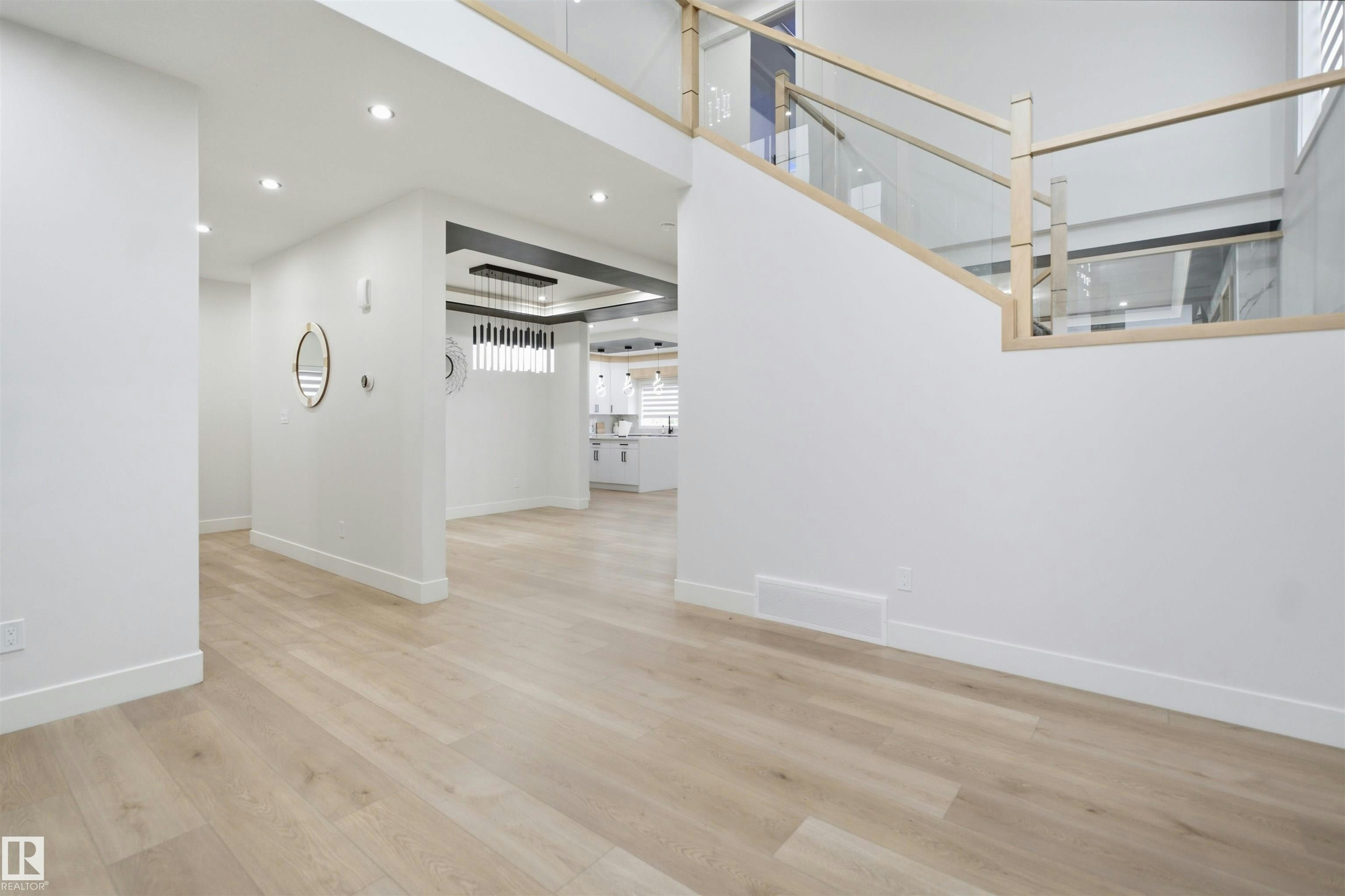 304 33 Avenue, Edmonton, AB, T6T 2V8 - 6